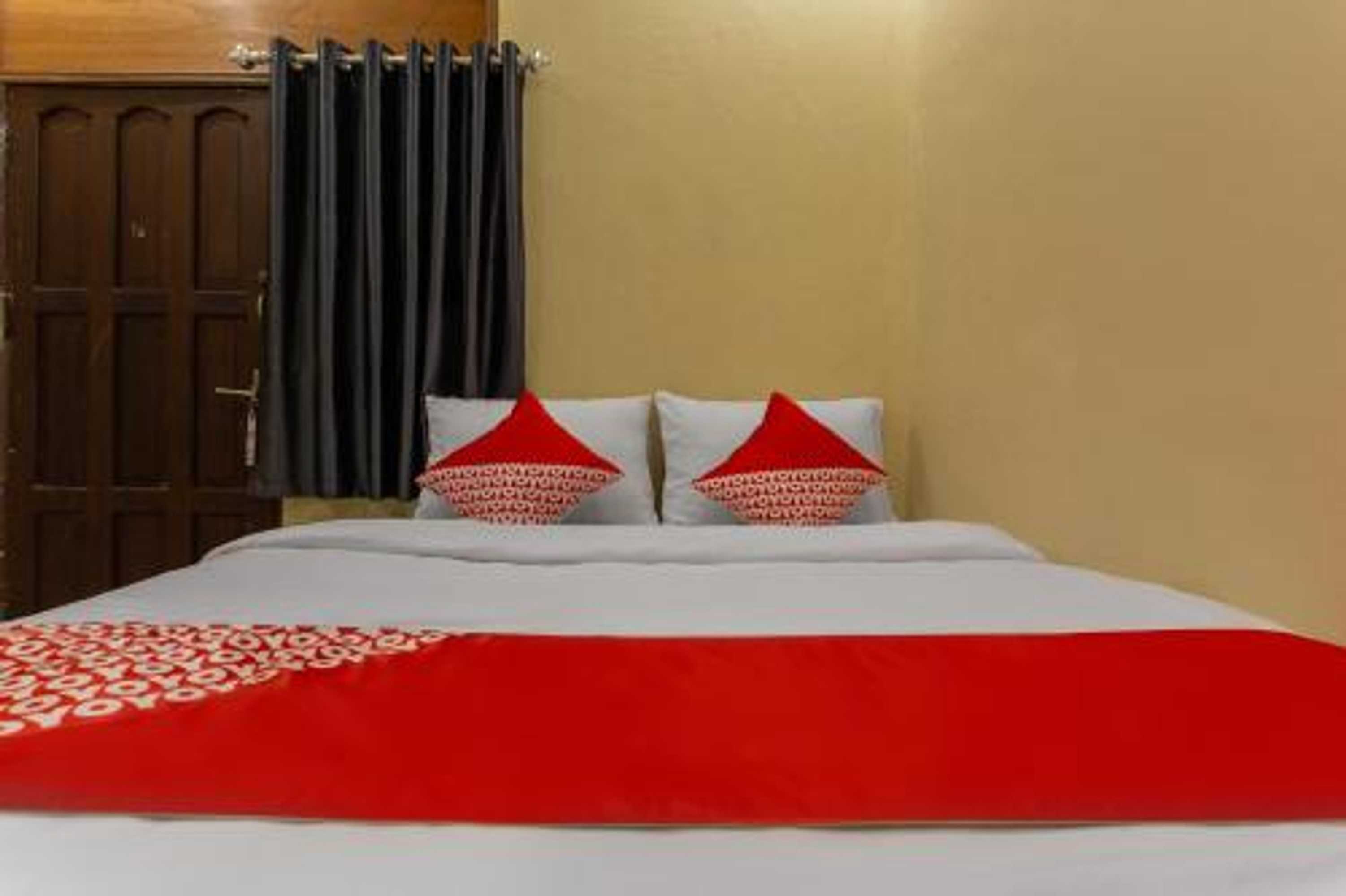 Gift card for Hotel Triana by Oyo Rooms Gift card for Hotel Triana by Oyo Rooms