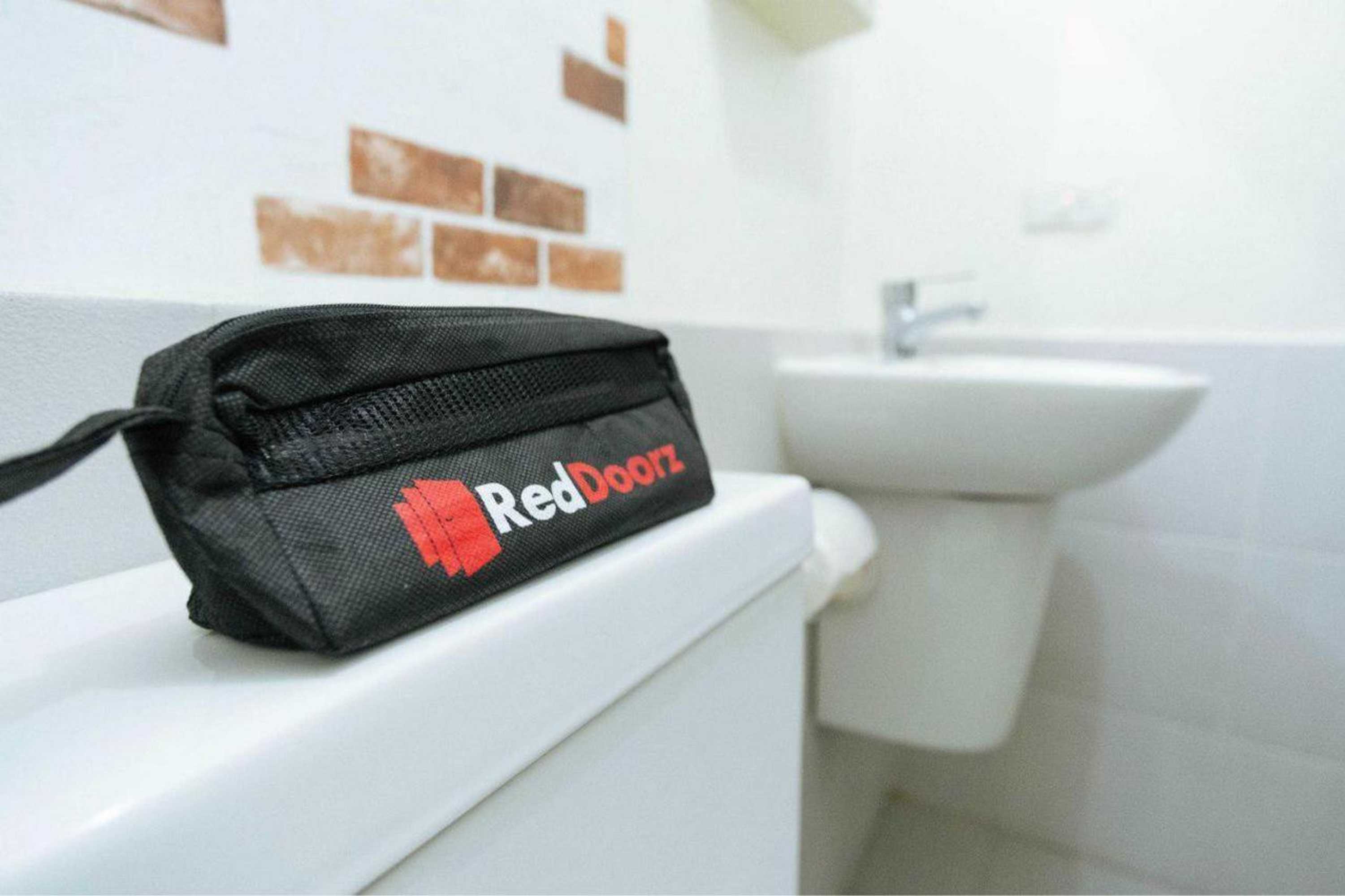 Gift card for Reddoorz Near Politeknik Negeri Lampung Gift card for Reddoorz Near Politeknik Negeri Lampung