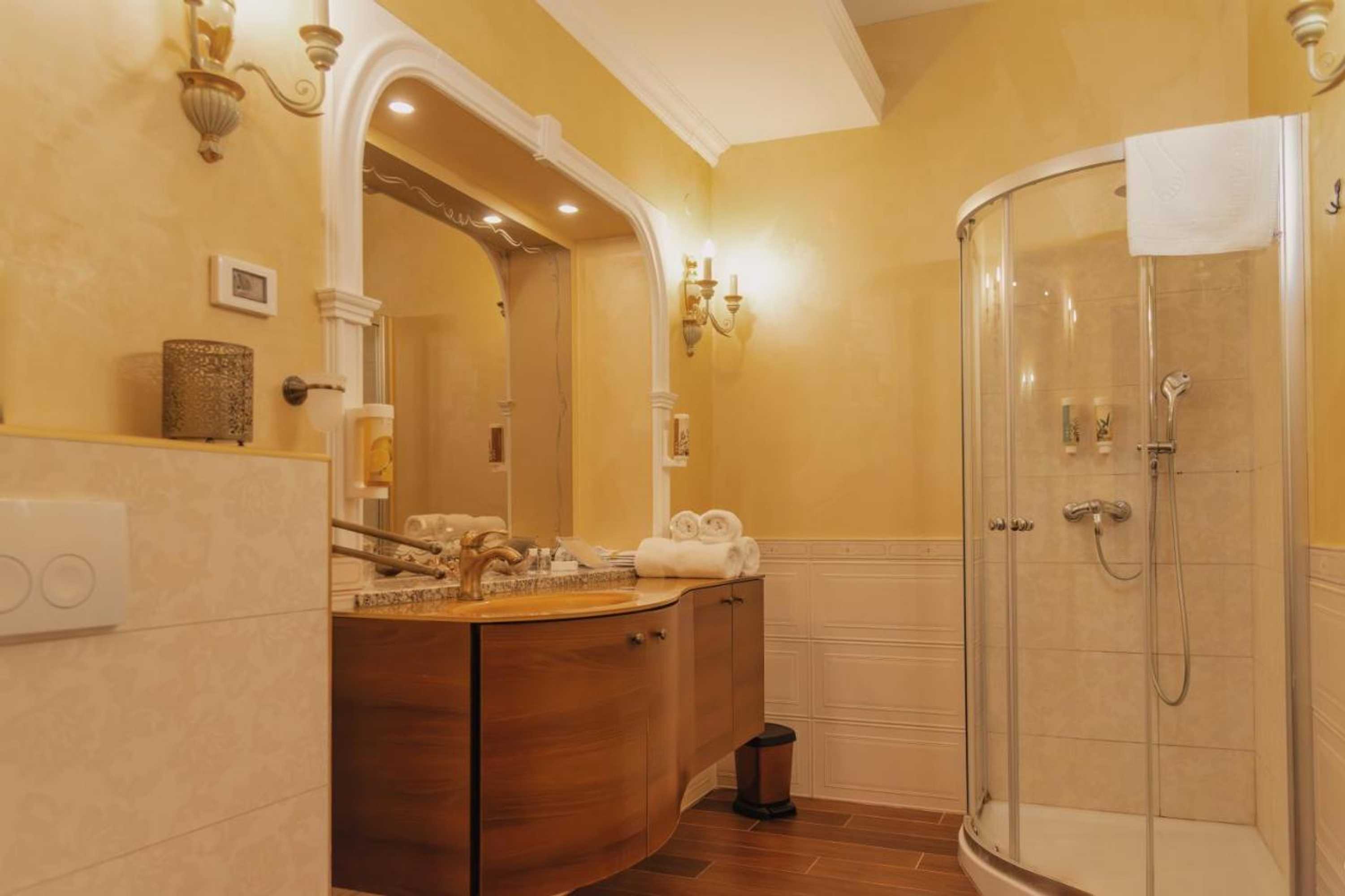 Gift card for Bella & Stella Rooms