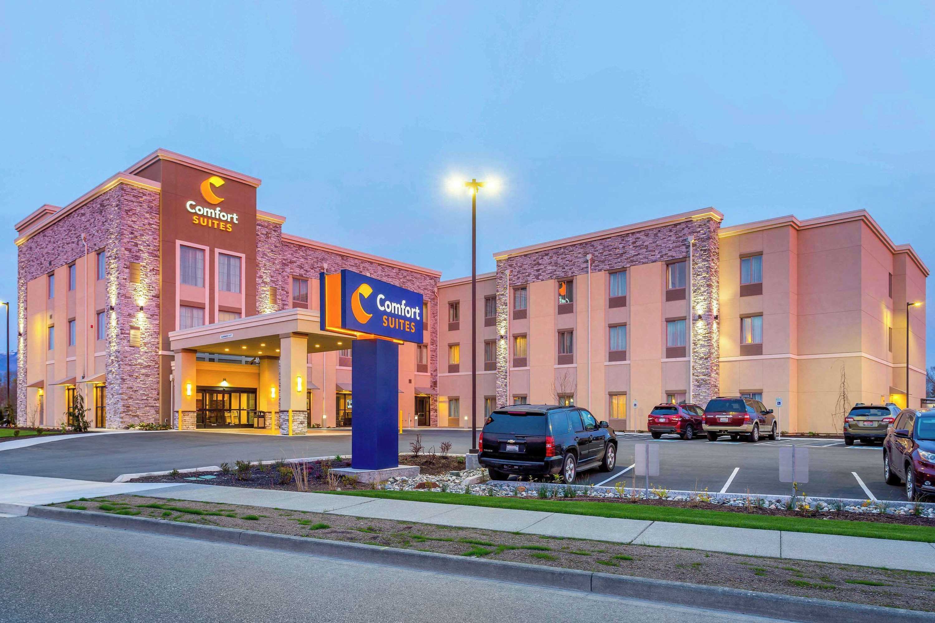 Gift card for Comfort Suites Burlington Near I-5 Gift card for Comfort Suites Burlington Near I-5