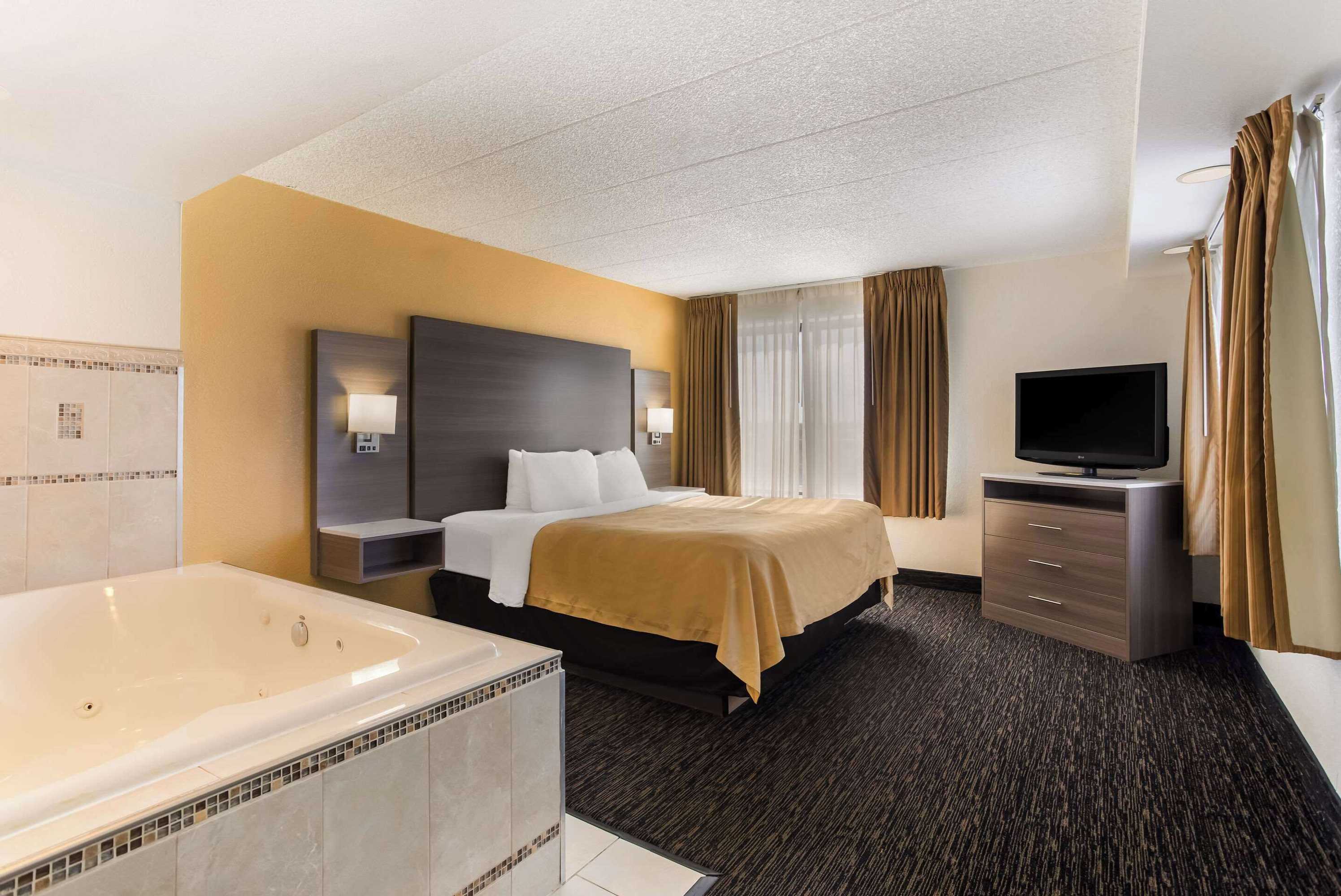 Gift card for Quality Suites Milwaukee Airport Gift card for Quality Suites Milwaukee Airport