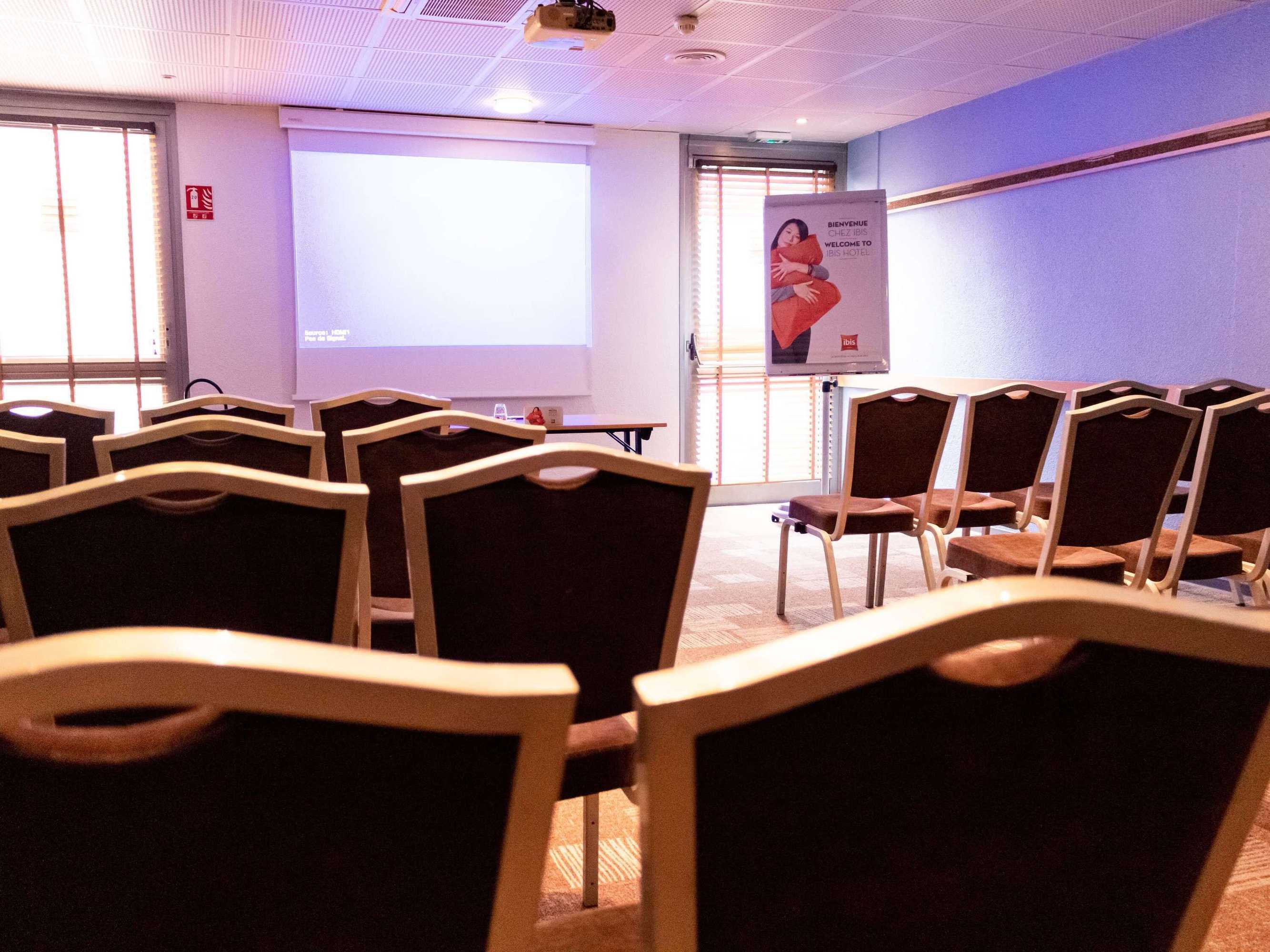 Gift card for Ibis Paris Gennevilliers Gift card for Ibis Paris Gennevilliers