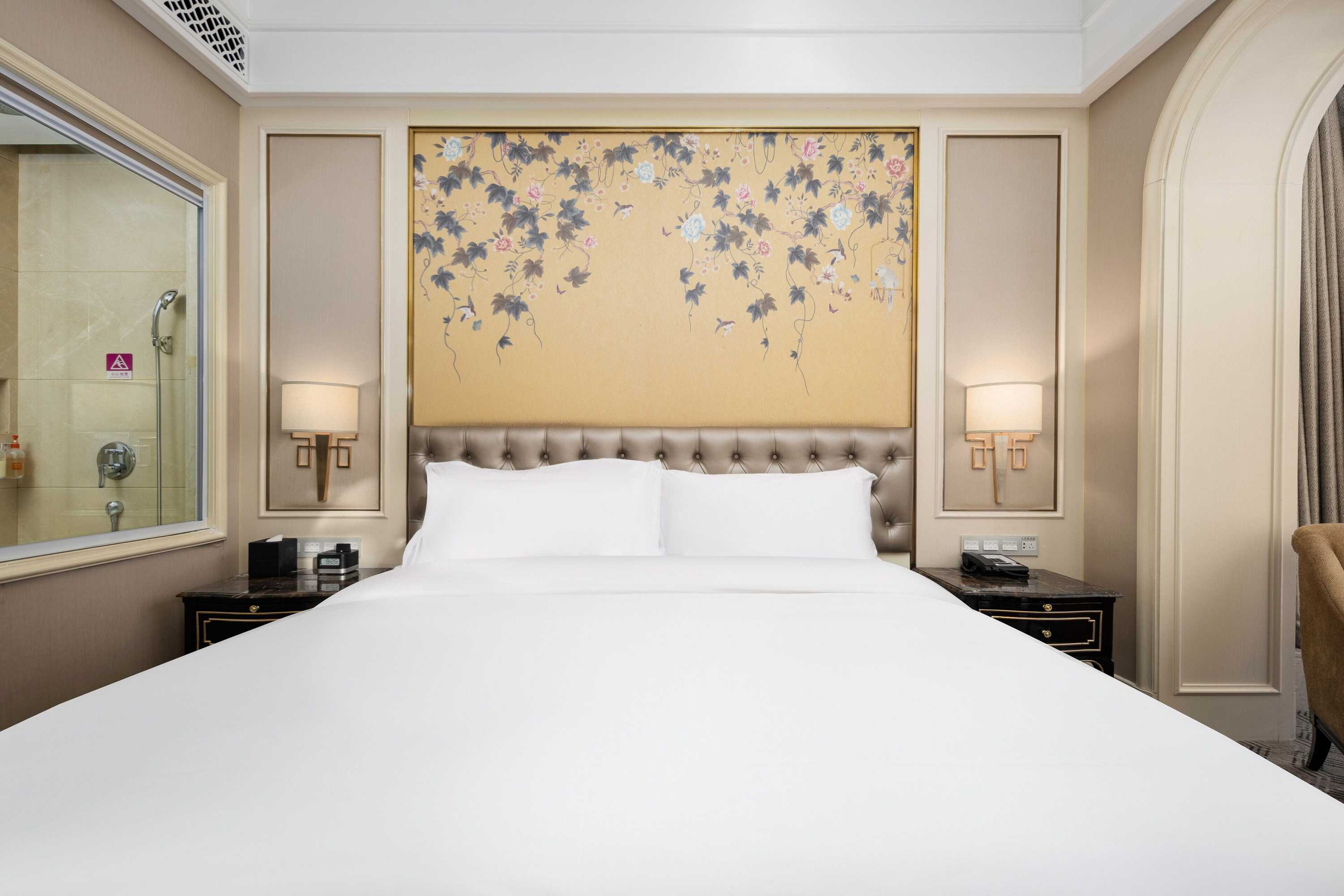 Gift card for Crowne Plaza Zhengzhou by Ihg Gift card for Crowne Plaza Zhengzhou by Ihg