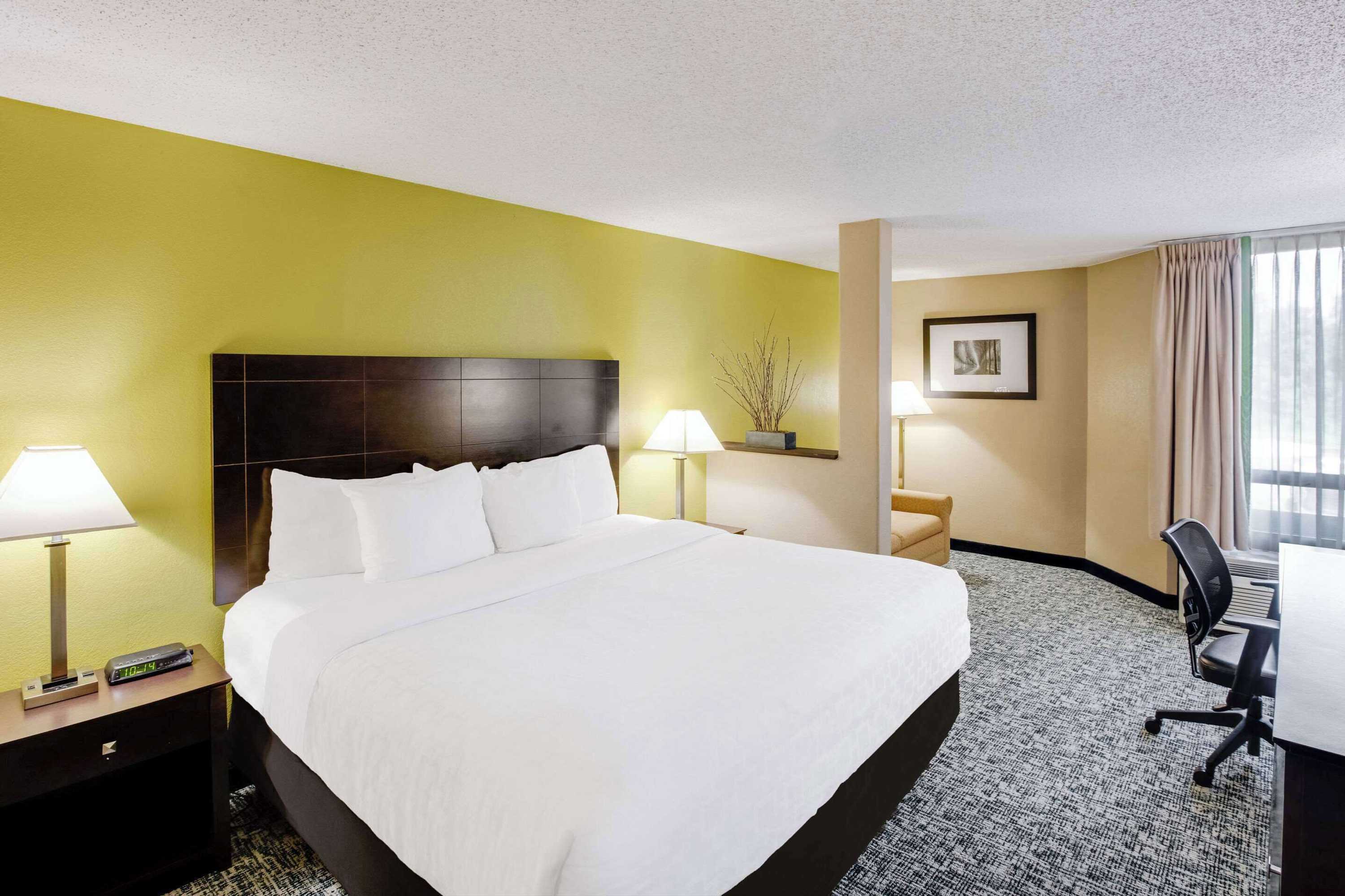 Gift card for Clarion Inn Asheville Airport Gift card for Clarion Inn Asheville Airport