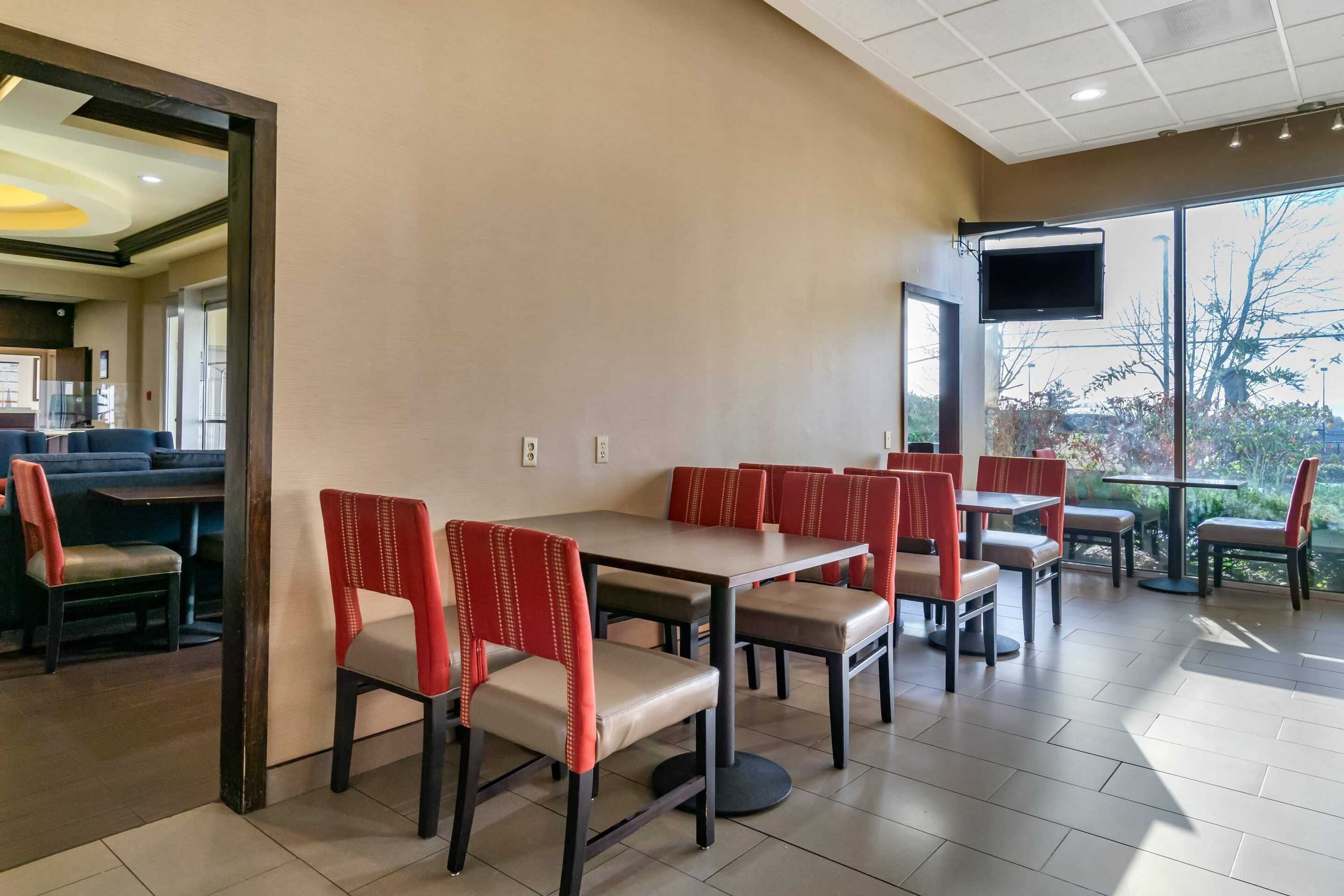 Gift card for Comfort Inn & Suites Seattle North
