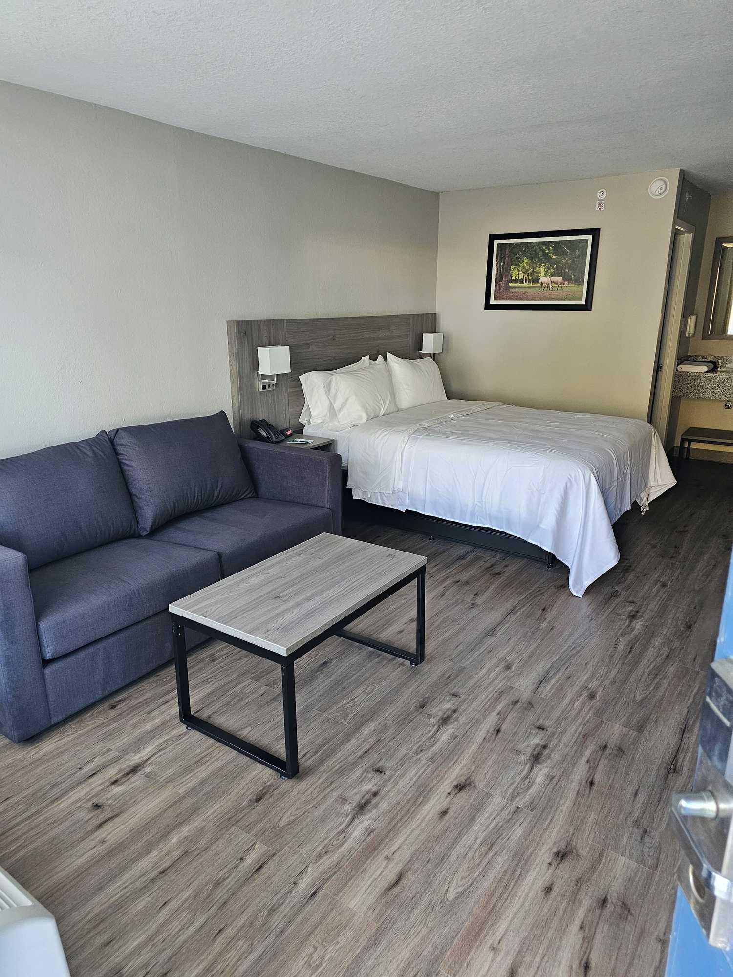 Gift card for Quality Inn & Suites Ocala I-75 Gift card for Quality Inn & Suites Ocala I-75