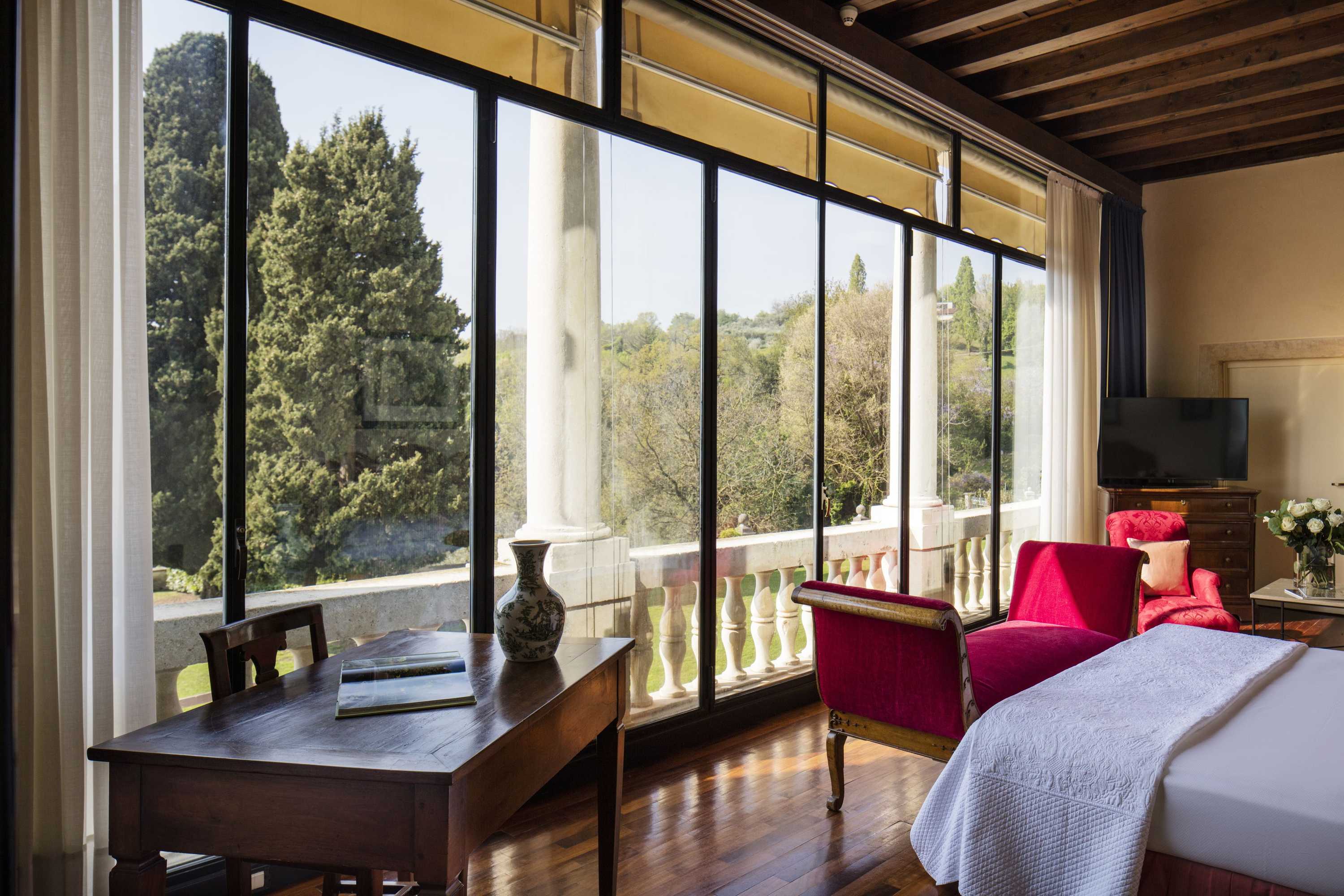 Gift card for Villa Michelangelo Vicenza – Starhotels Collezione Gift card for Villa Michelangelo Vicenza – Starhotels Collezione