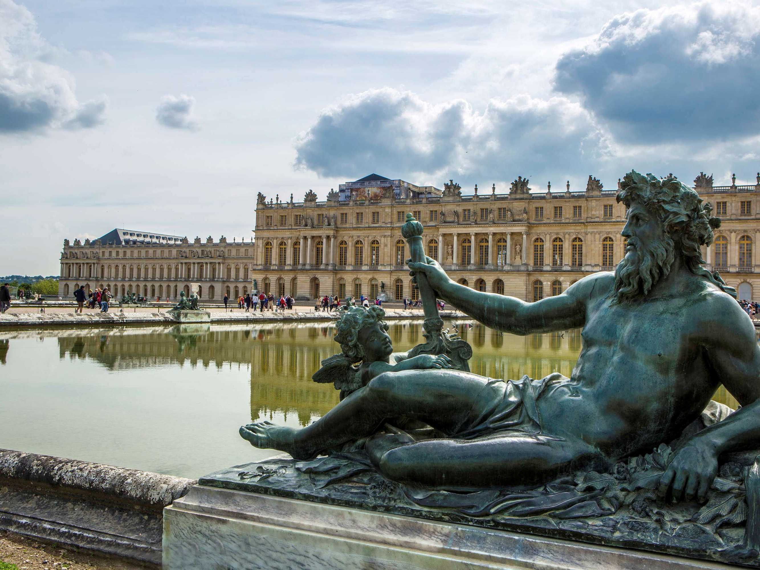 Gift card for Mercure Versailles Chateau Gift card for Mercure Versailles Chateau
