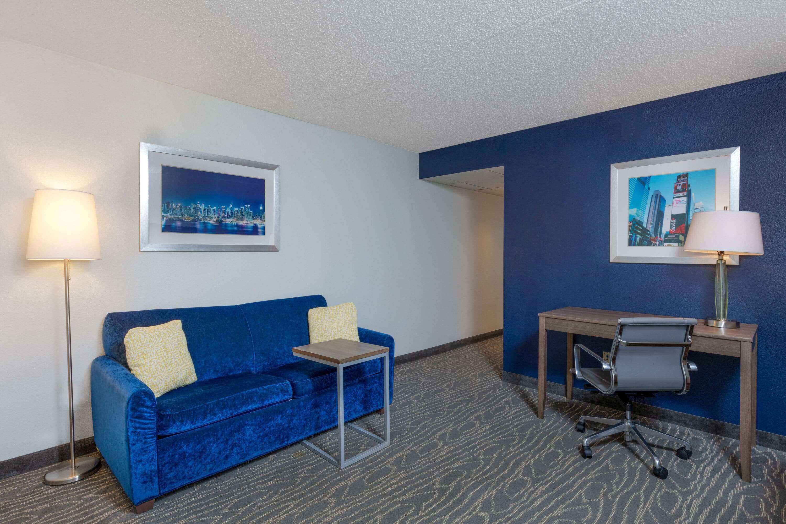 Gift card for La Quinta Inn & Suites by Wyndham Secaucus Meadowlands Gift card for La Quinta Inn & Suites by Wyndham Secaucus Meadowlands