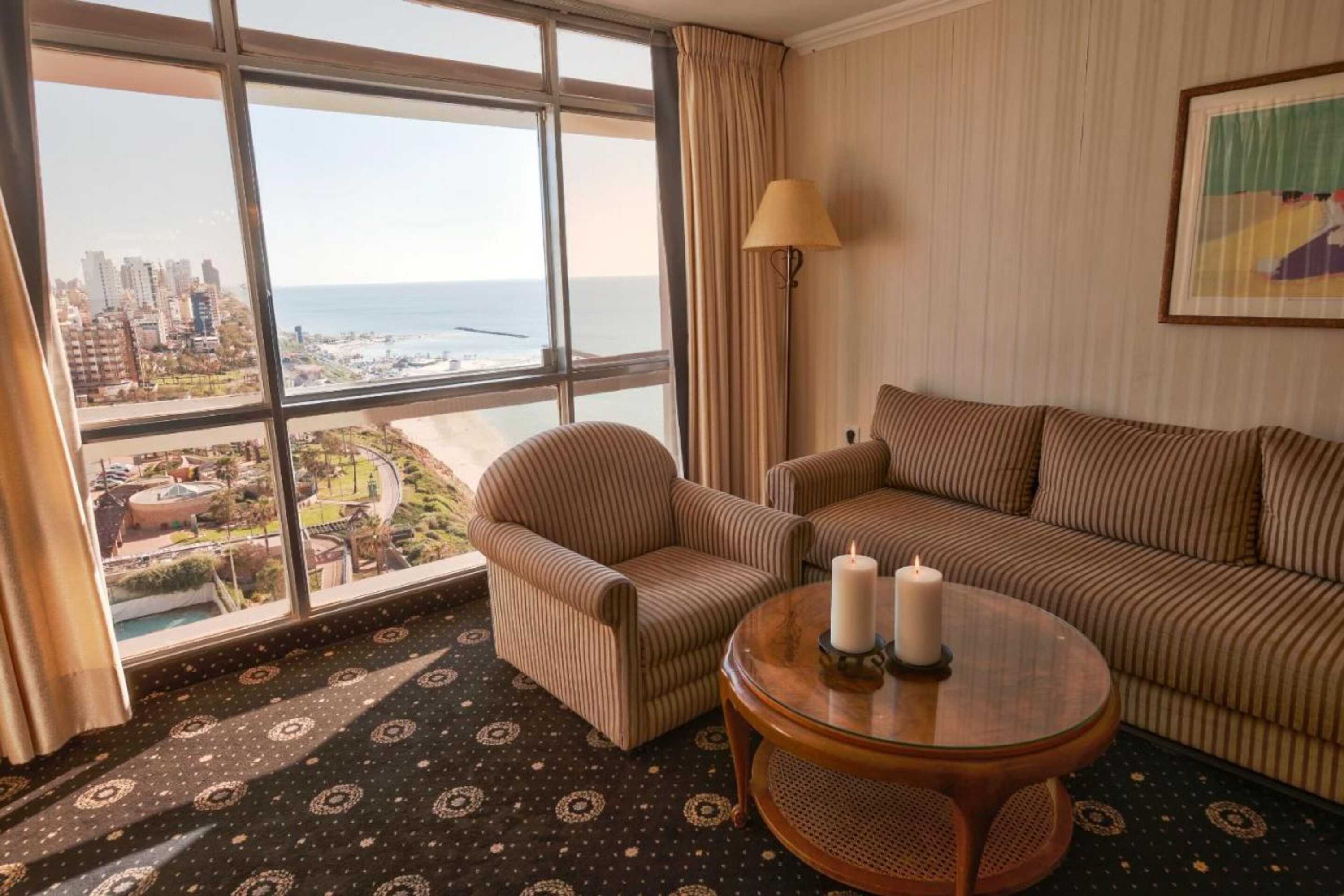 Gift card for Seasons Hotel - Resort on The Beach Gift card for Seasons Hotel - Resort on The Beach