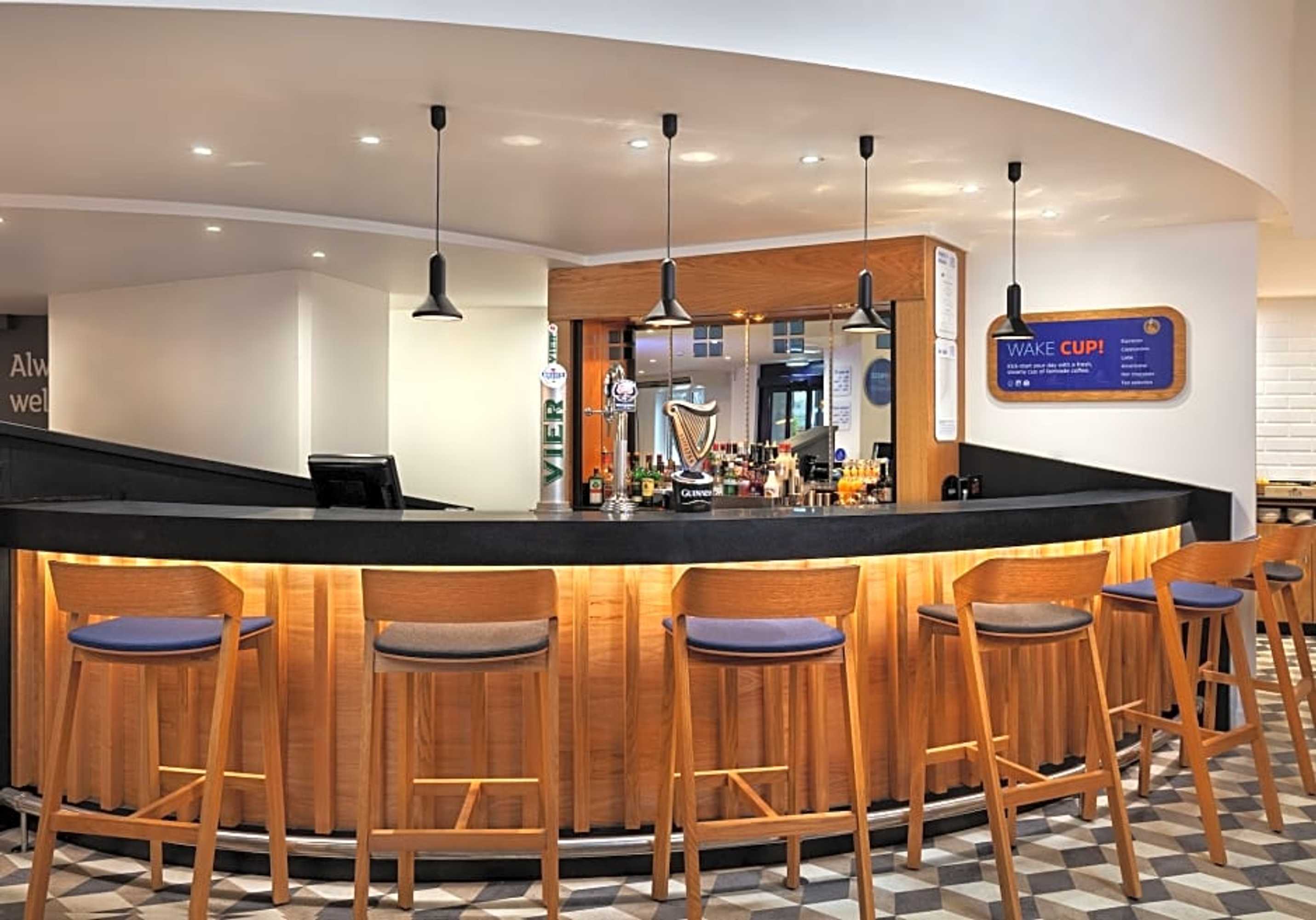 Gift card for Holiday Inn Express Strathclyde Park M74 Jct 5 by Ihg Gift card for Holiday Inn Express Strathclyde Park M74 Jct 5 by Ihg