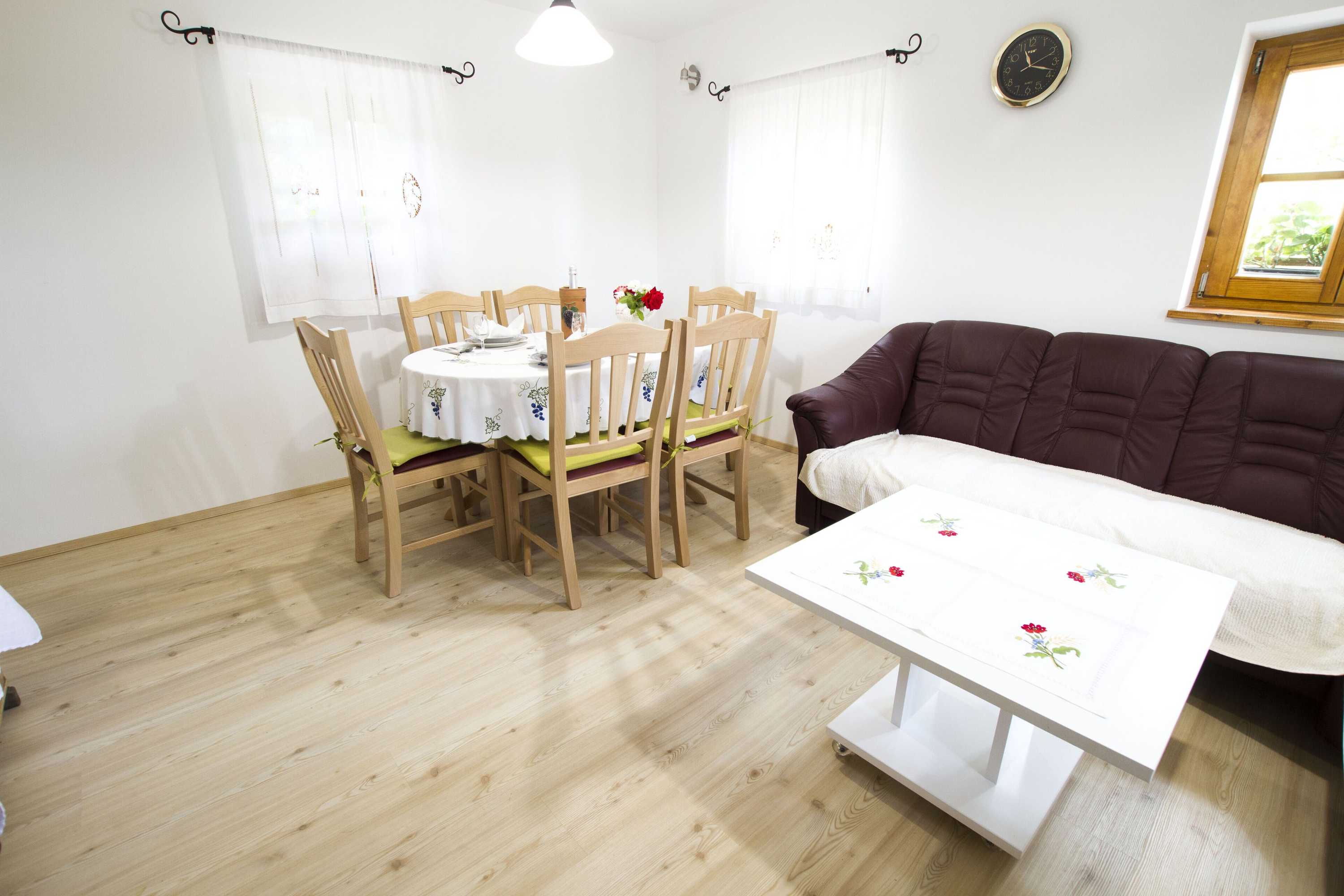 Gift card for Country House Srček With Two Bedrooms And Vineyard View Gift card for Country House Srček With Two Bedrooms And Vineyard View