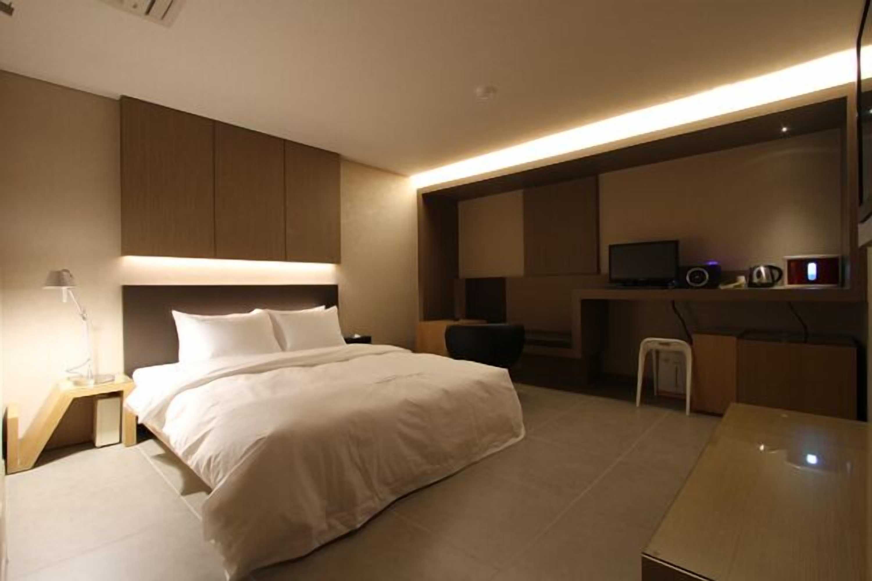 Gift card for Valentine Hotel