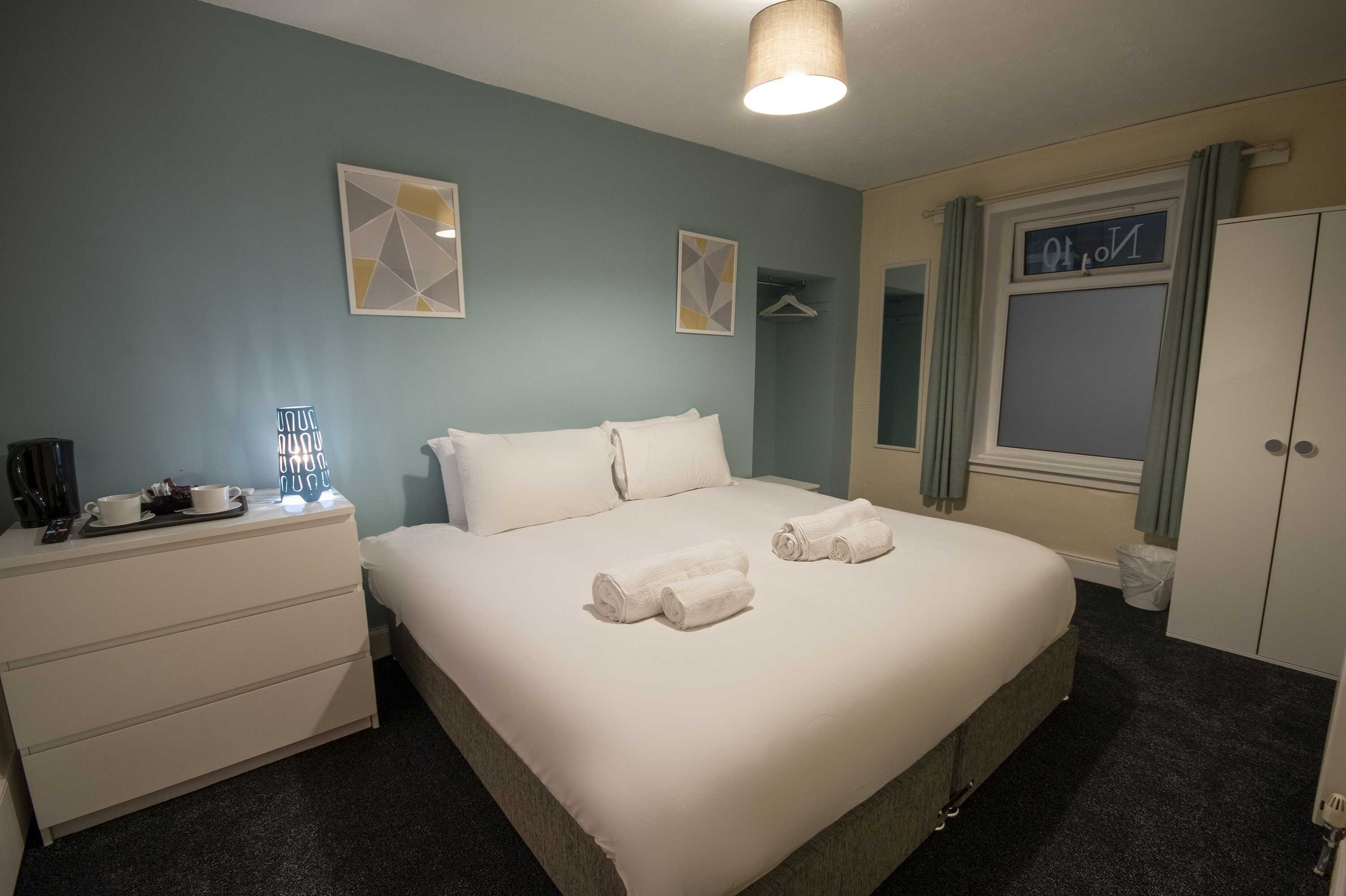 Gift card for Irvine Riverside Guesthouse by Paymán Club Gift card for Irvine Riverside Guesthouse by Paymán Club