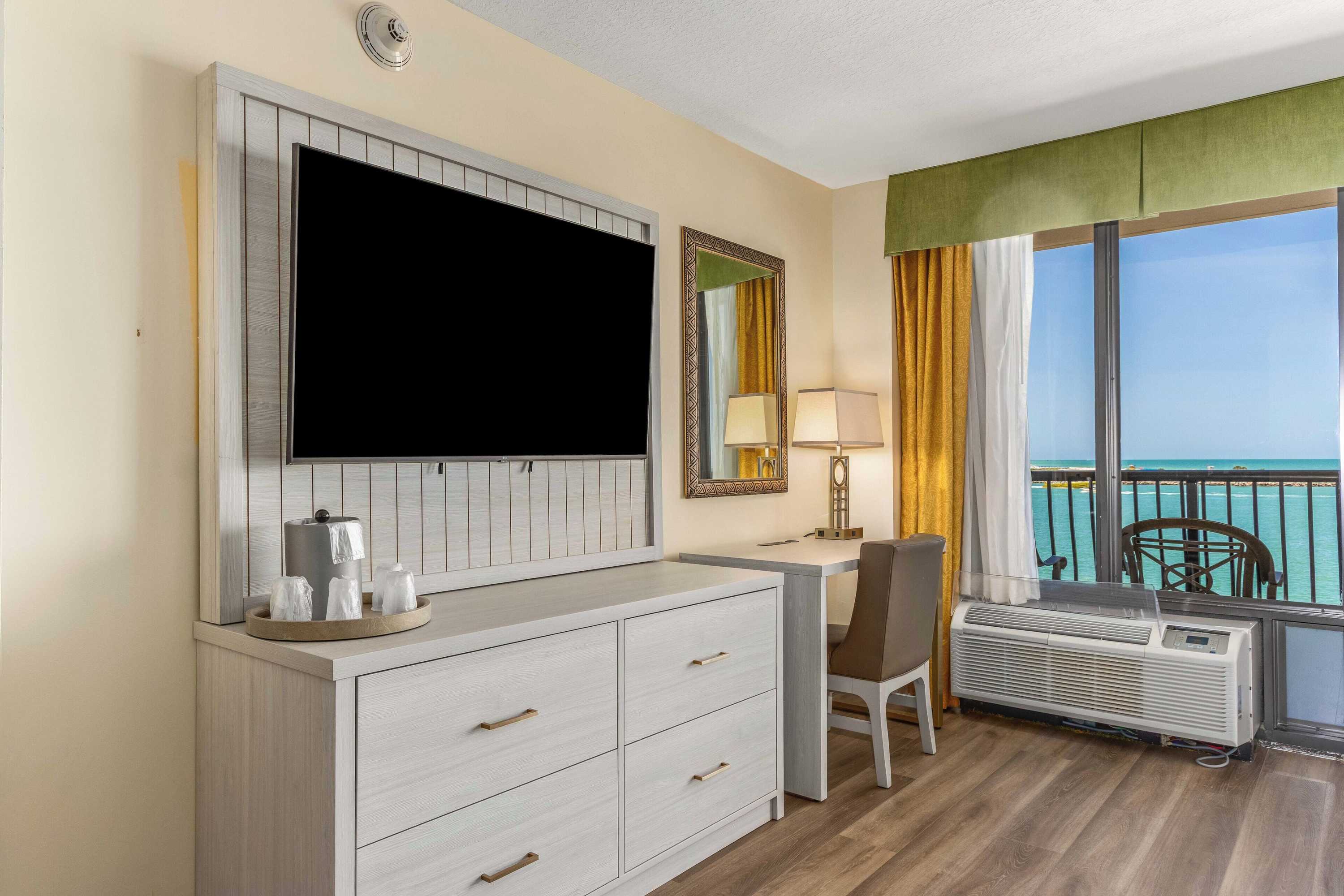 Gift card for Holiday Inn & Suites Clearwater Beach by Ihg Gift card for Holiday Inn & Suites Clearwater Beach by Ihg