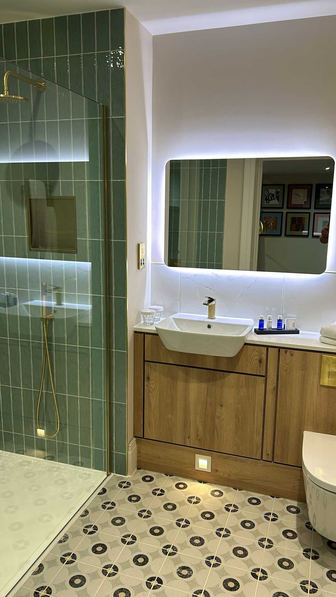 Gift card for Thehillbrooksherborne