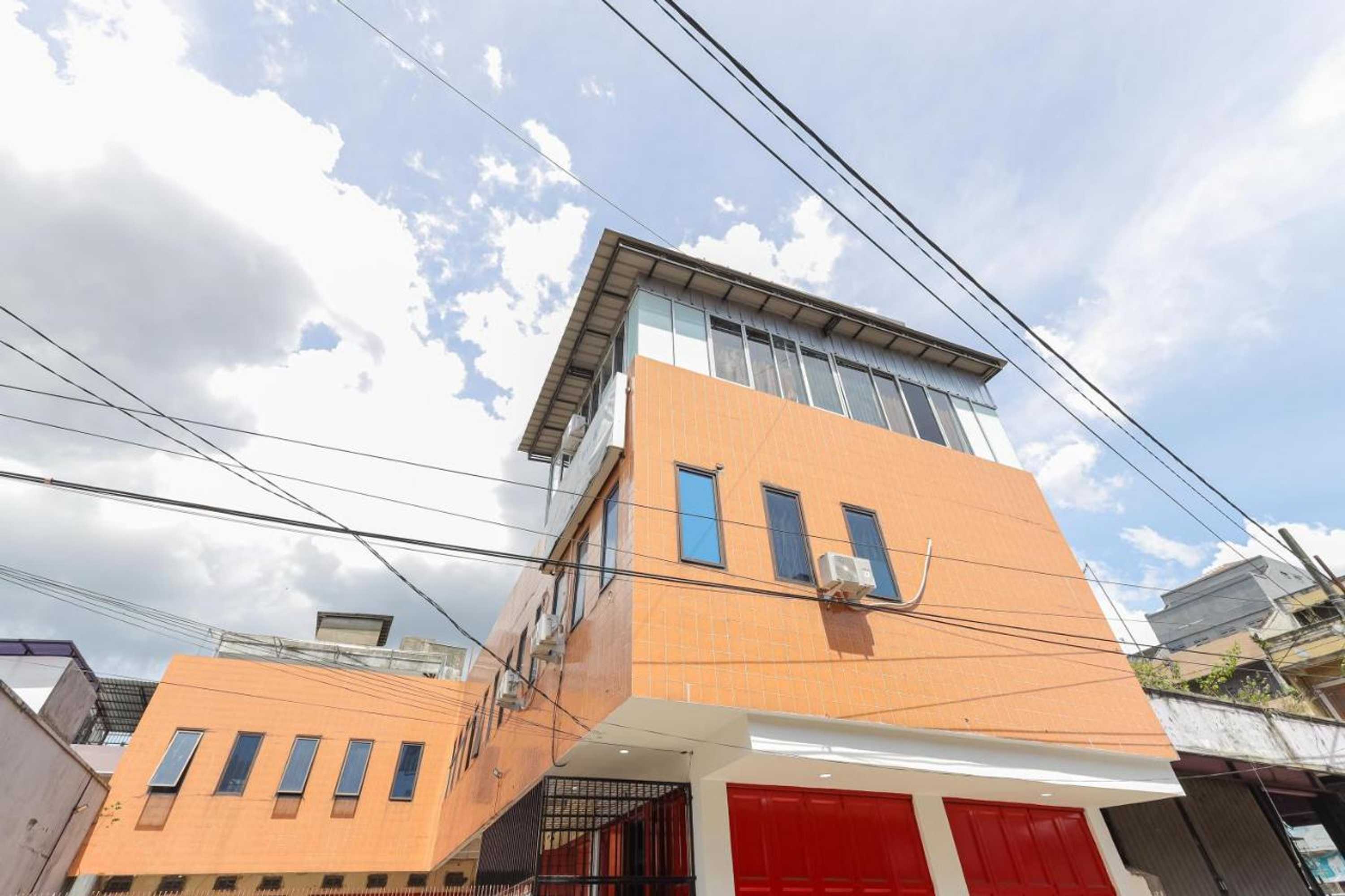 Gift card for Reddoorz Near Pasar Lama Serang