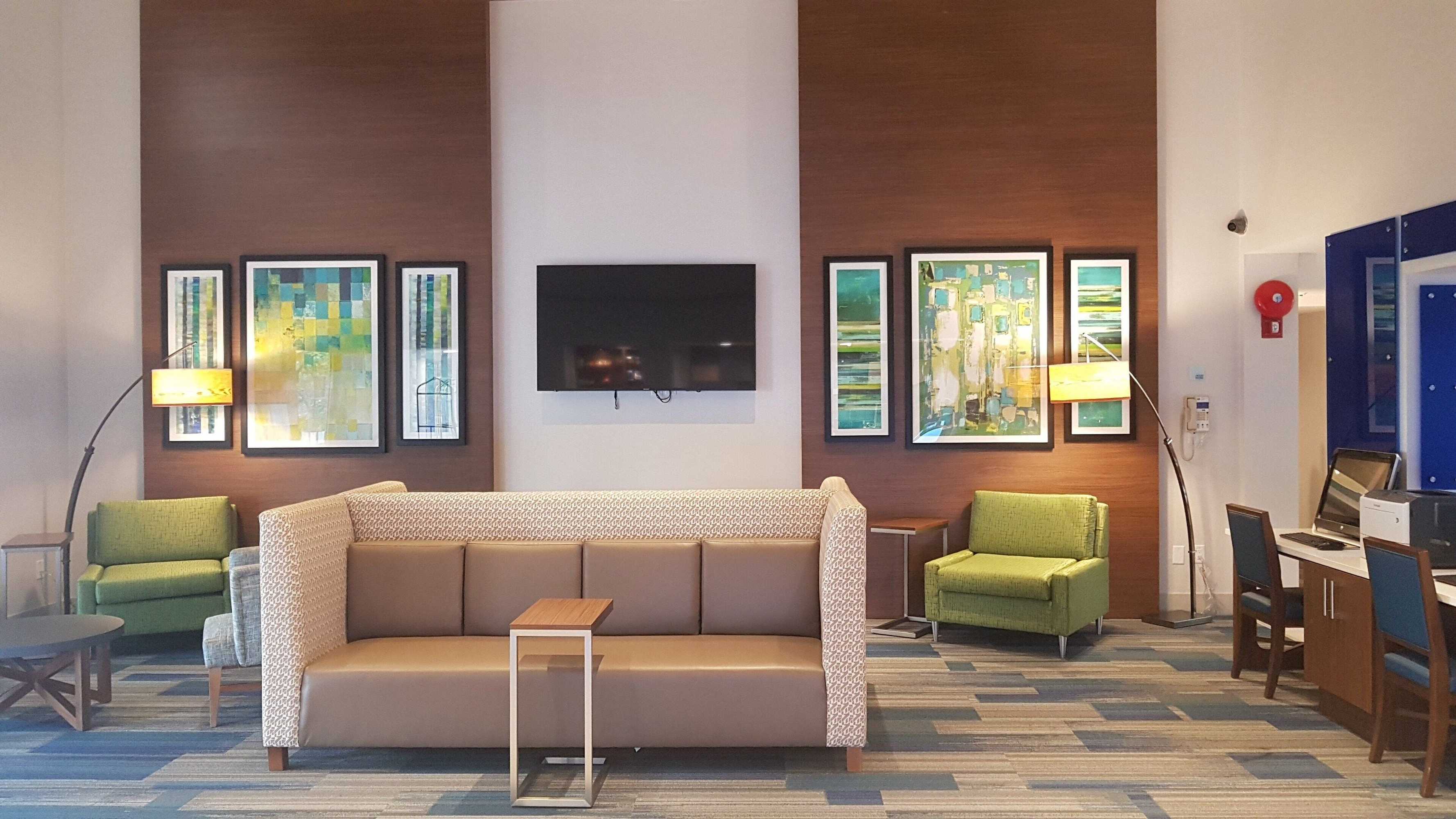 Gift card for Holiday Inn Express & Suites Surrey by Ihg Gift card for Holiday Inn Express & Suites Surrey by Ihg