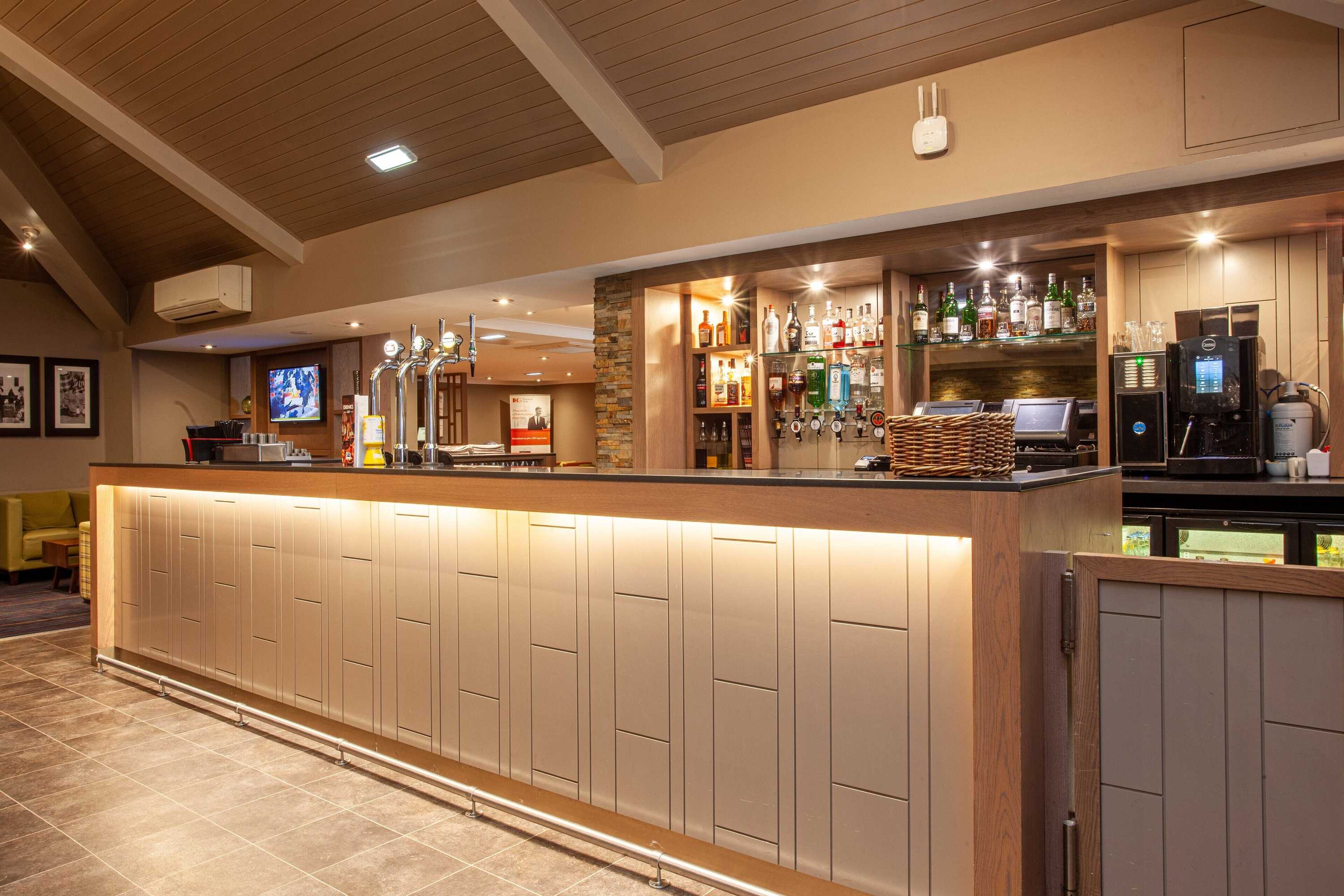 Gift card for Holiday Inn Express Edinburgh Airport by Ihg Gift card for Holiday Inn Express Edinburgh Airport by Ihg