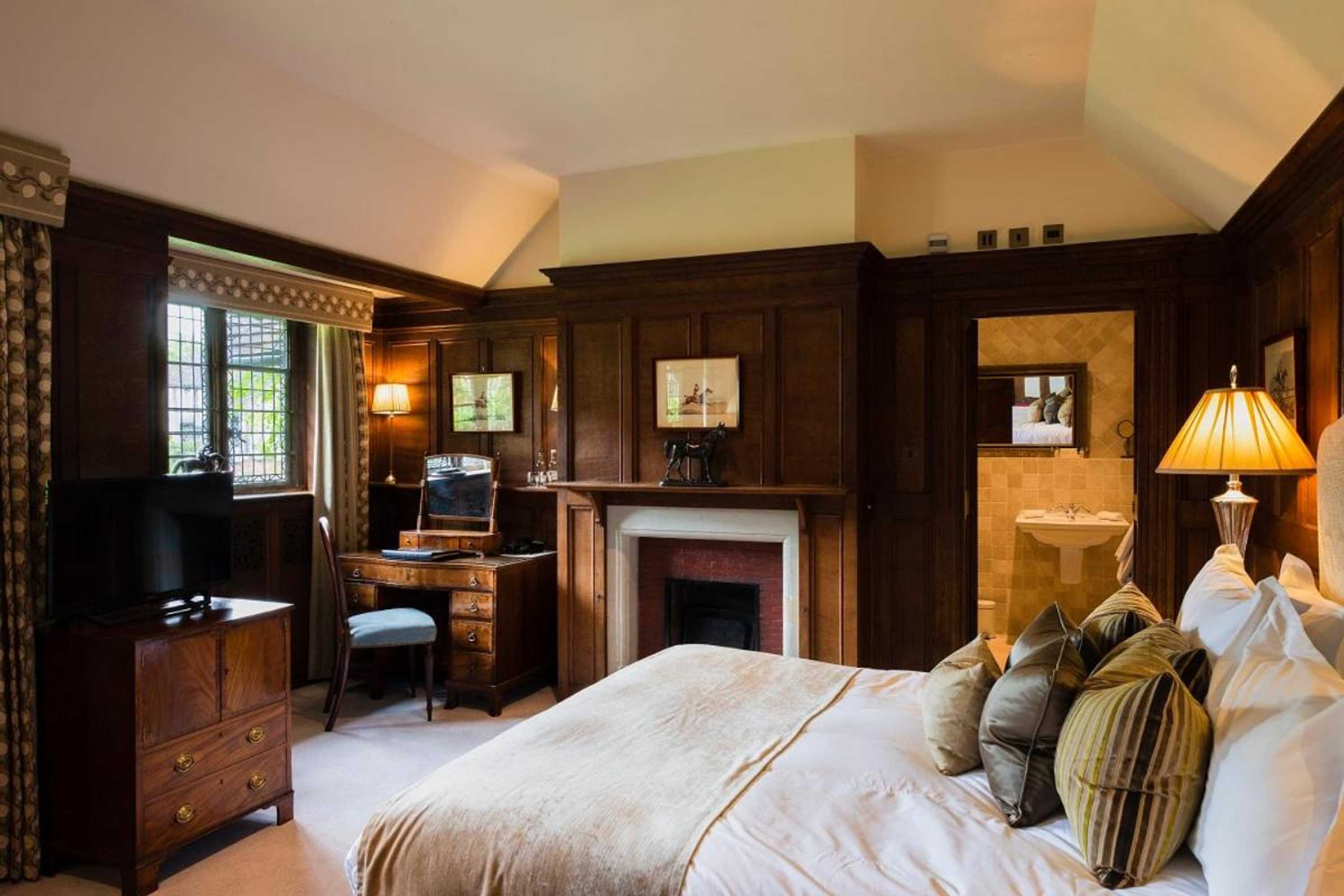 Gift card for Hever Castle Luxury Bed And Breakfast Gift card for Hever Castle Luxury Bed And Breakfast