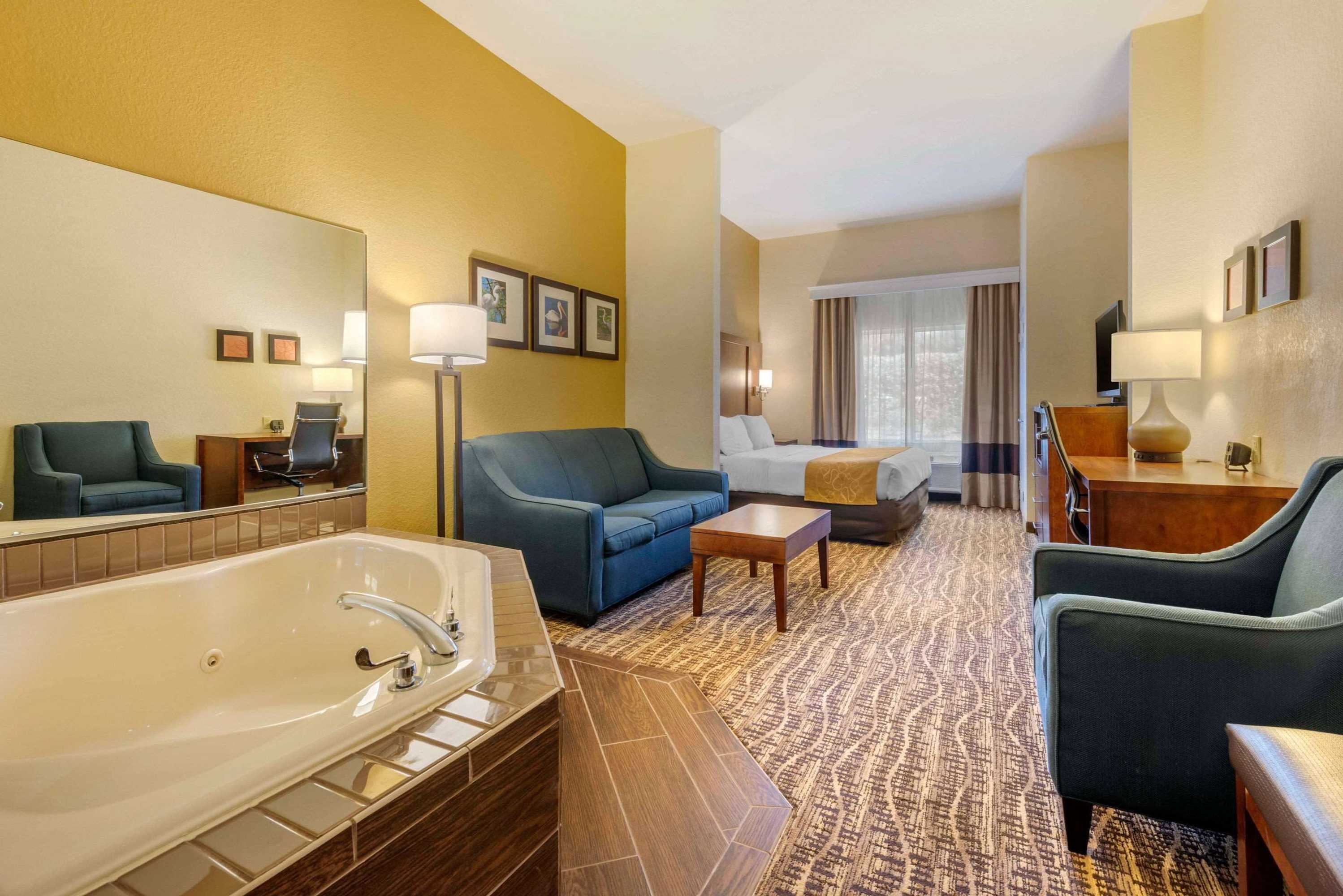 Gift card for Comfort Suites Lady Lake - The Villages Gift card for Comfort Suites Lady Lake - The Villages