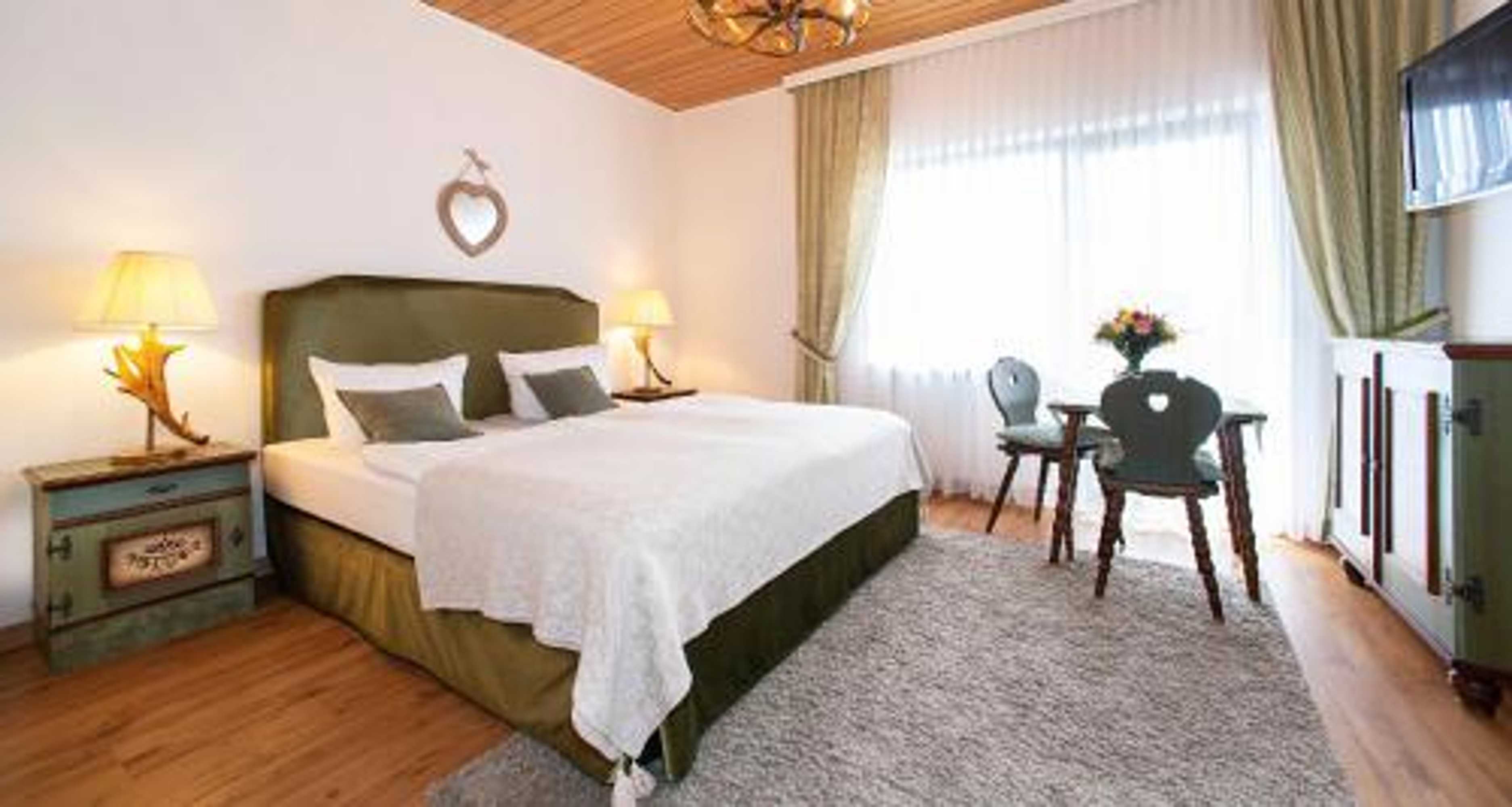 Gift card for Victor's Seehotel Weingärtner Bostalsee Gift card for Victor's Seehotel Weingärtner Bostalsee