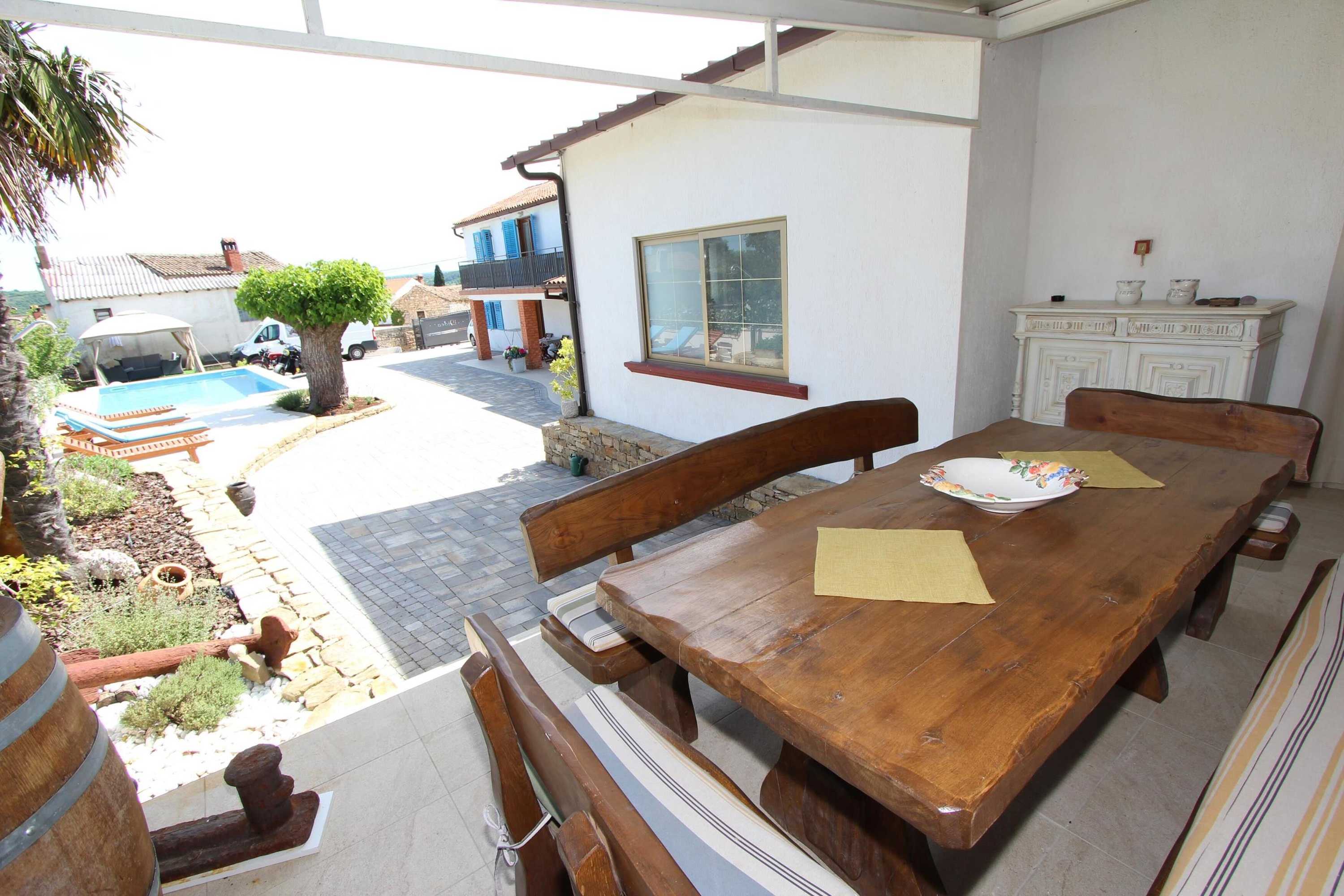 Gift card for Apartments Midea 2