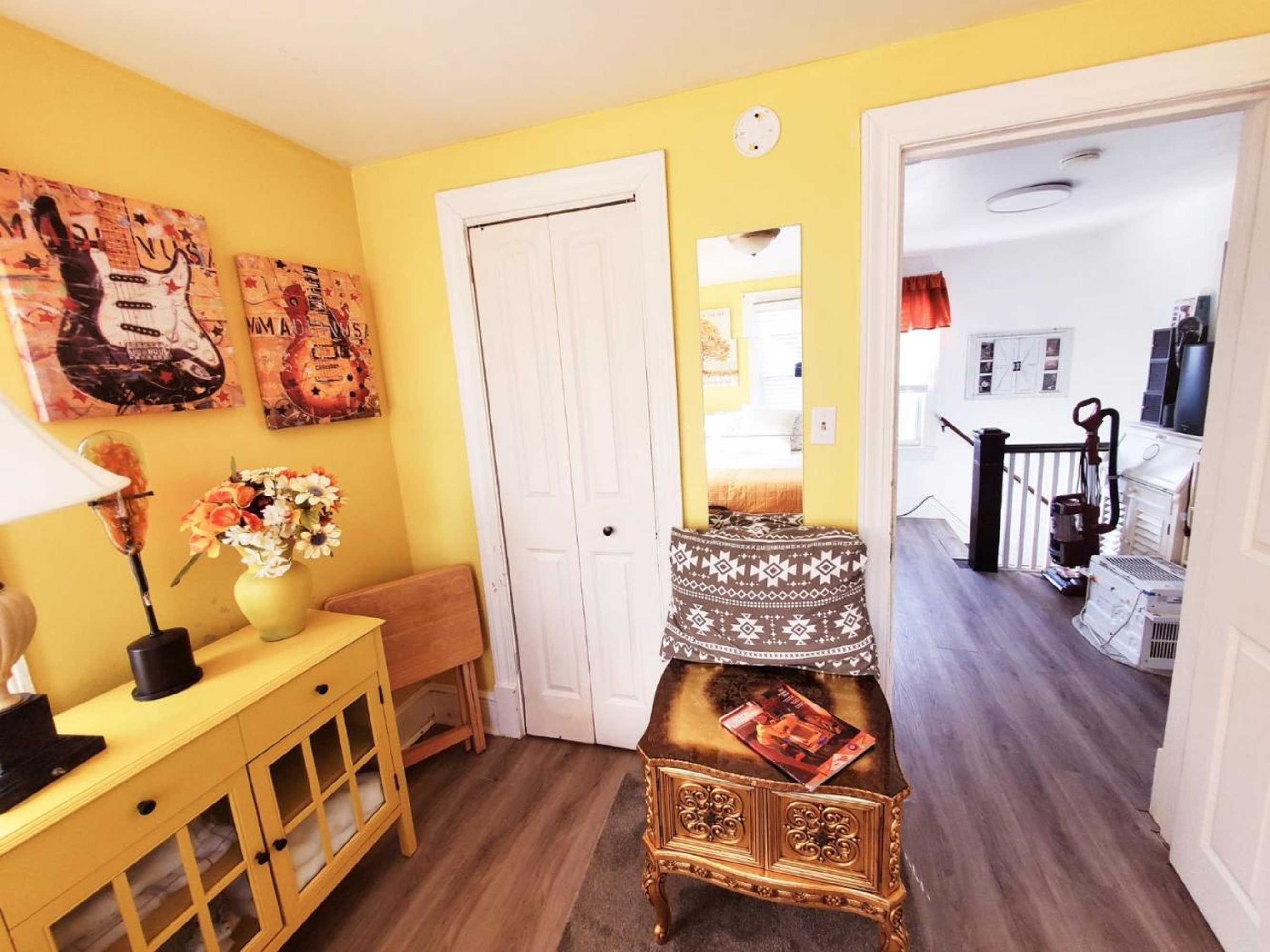 Gift card for Room-Yellow Rm Dover- Del State, Bayheal