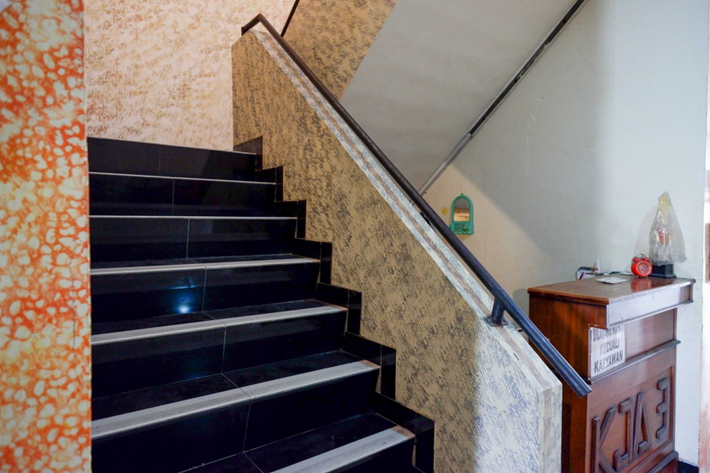 Gift card for Reddoorz Near Gor Wisanggeni