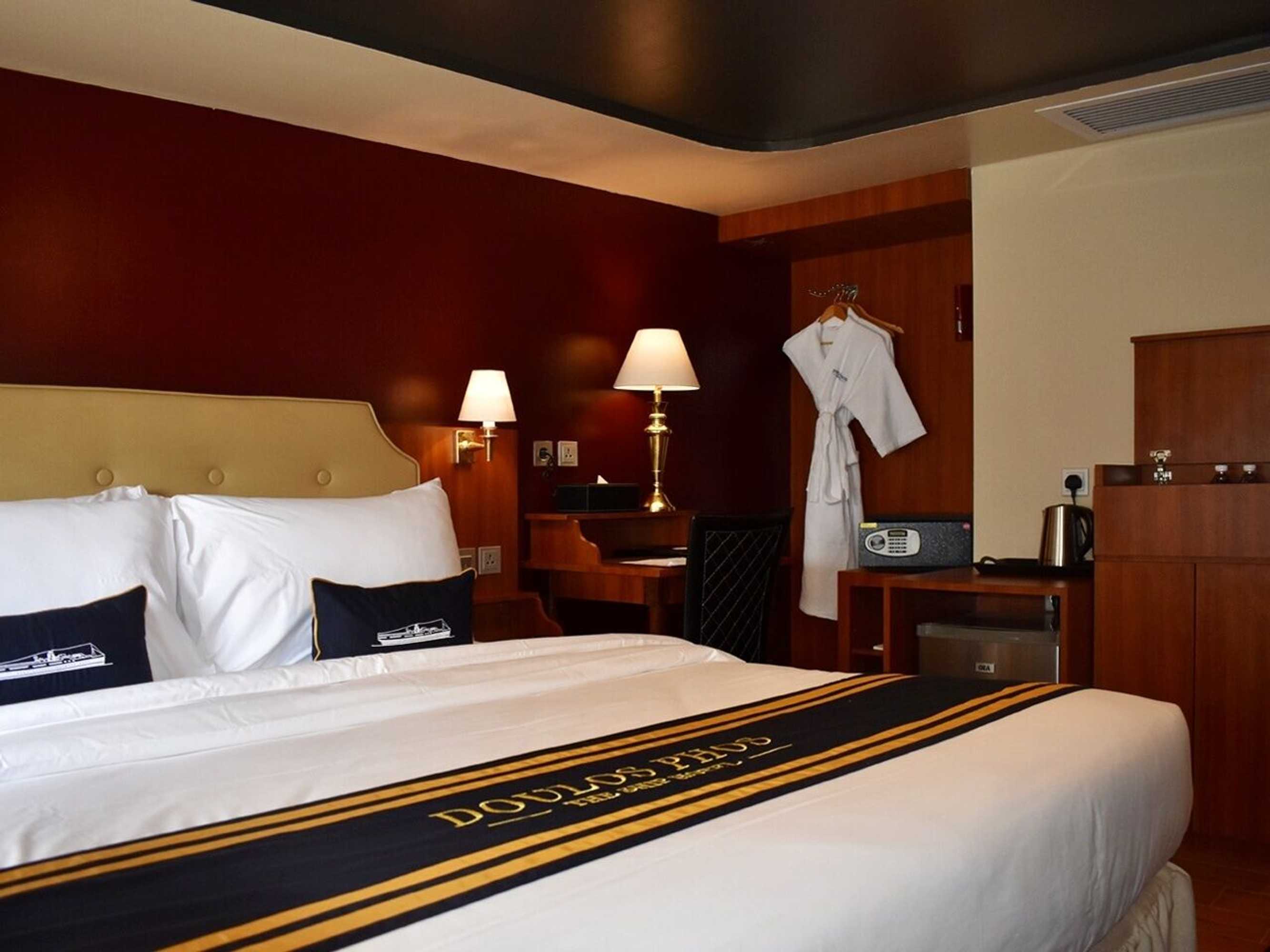 Gift card for Doulos Phos The Ship Hotel Gift card for Doulos Phos The Ship Hotel