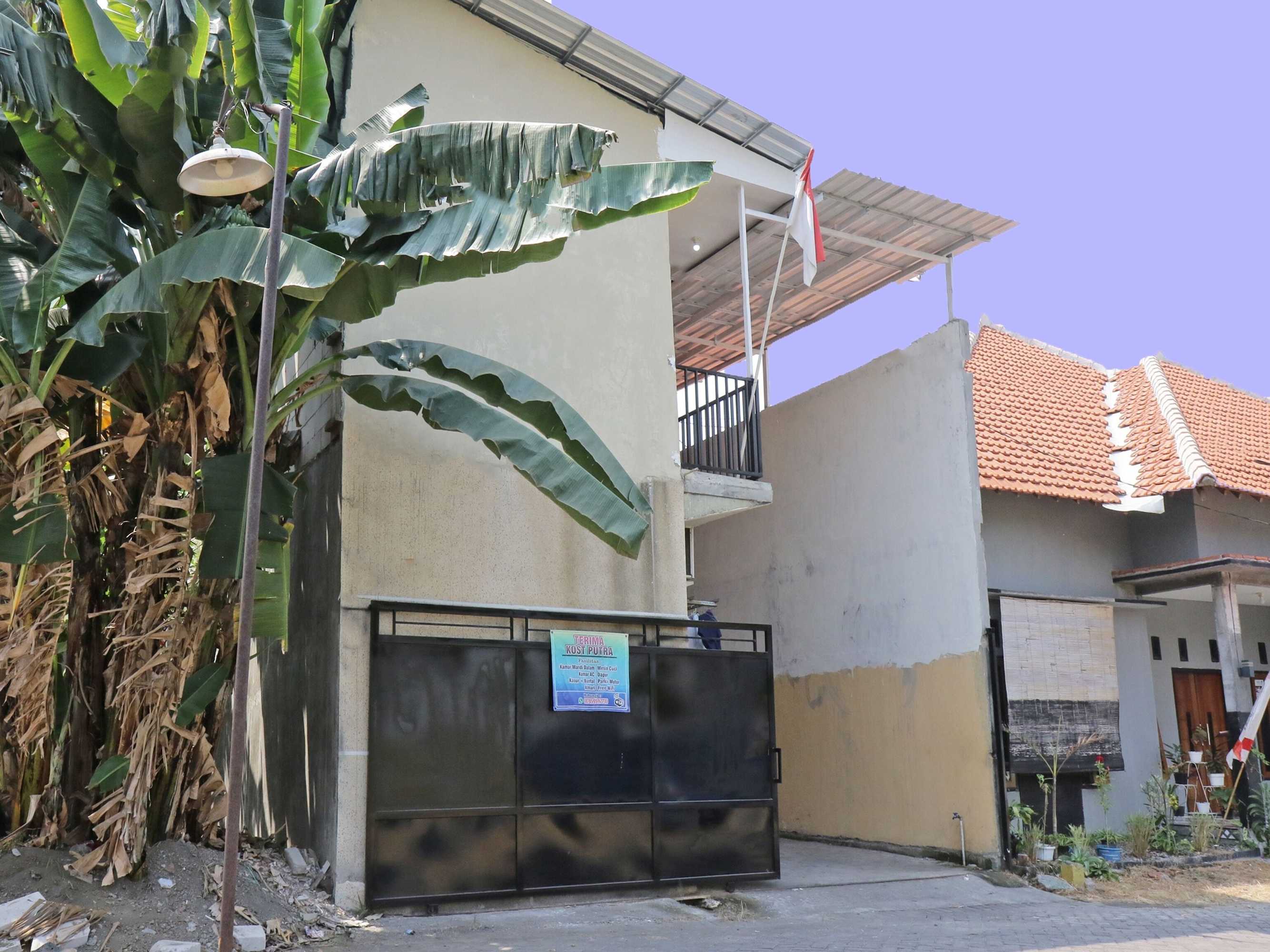 Gift card for Oyo Life 92925 Kost Bu Mala 2 Syariah Gift card for Oyo Life 92925 Kost Bu Mala 2 Syariah