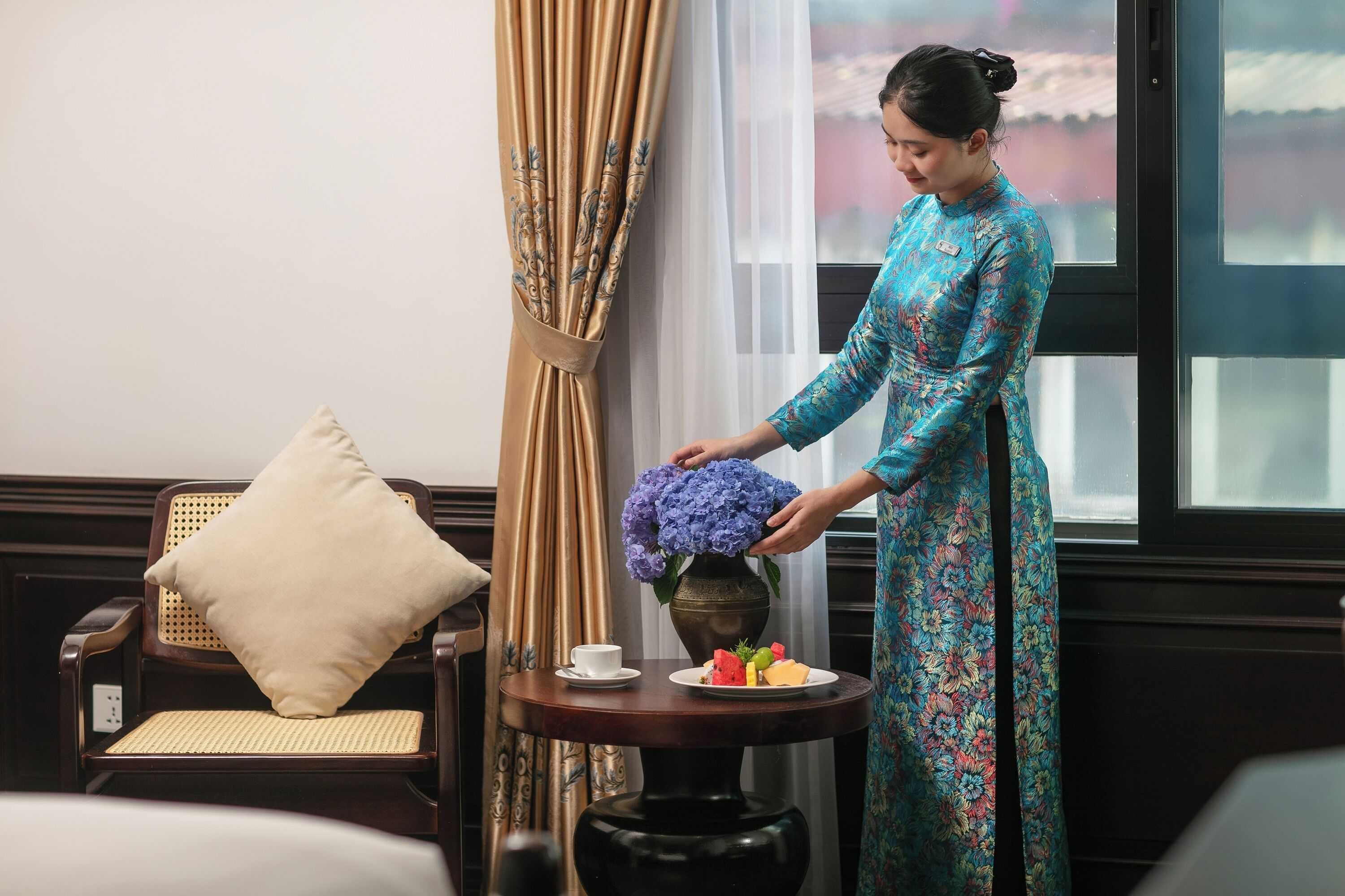 Gift card for May De Ville Crown Hotel & Spa Gift card for May De Ville Crown Hotel & Spa