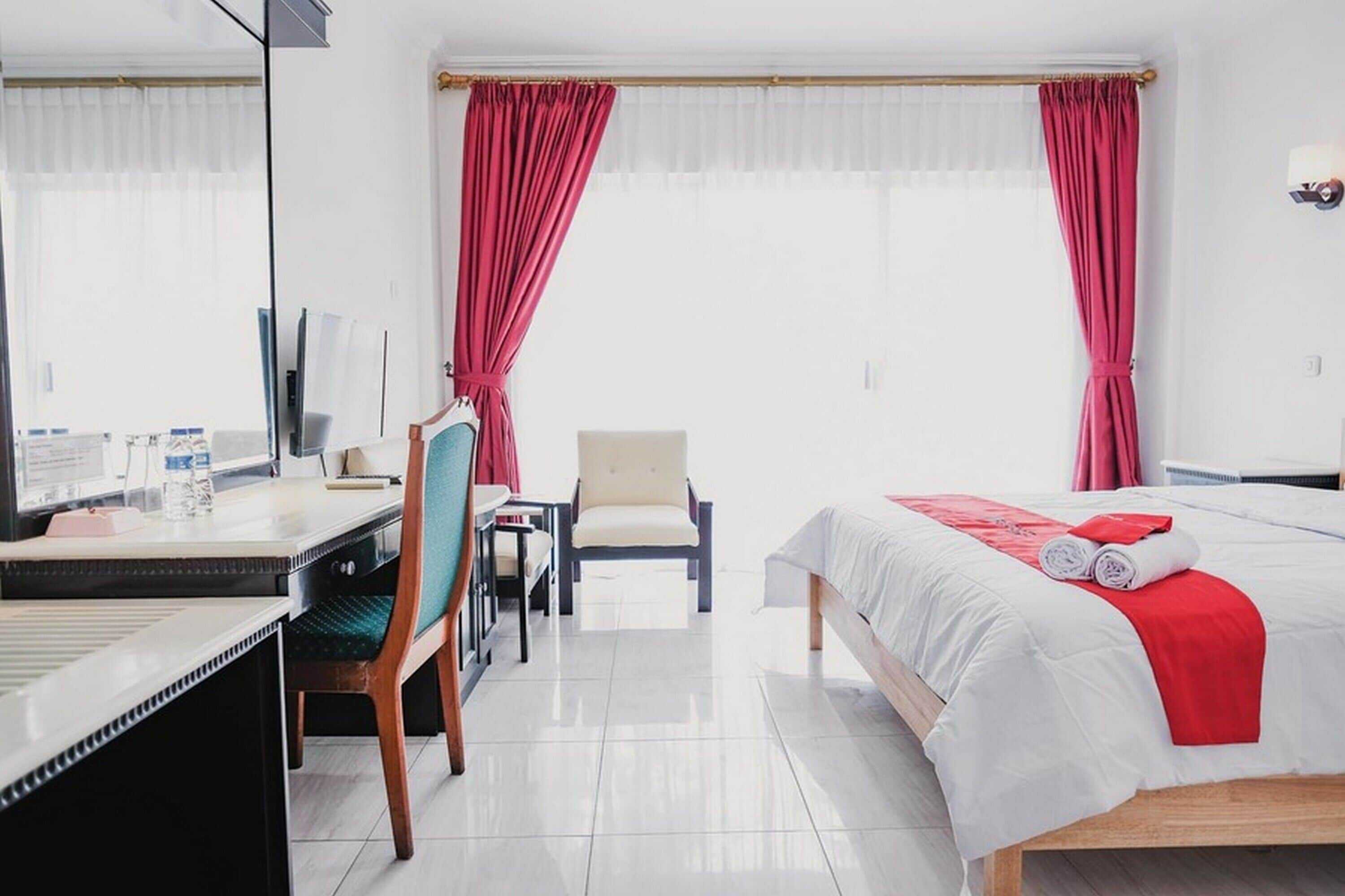 Gift card for Reddoorz Plus Near Pelabuhan Merak Gift card for Reddoorz Plus Near Pelabuhan Merak