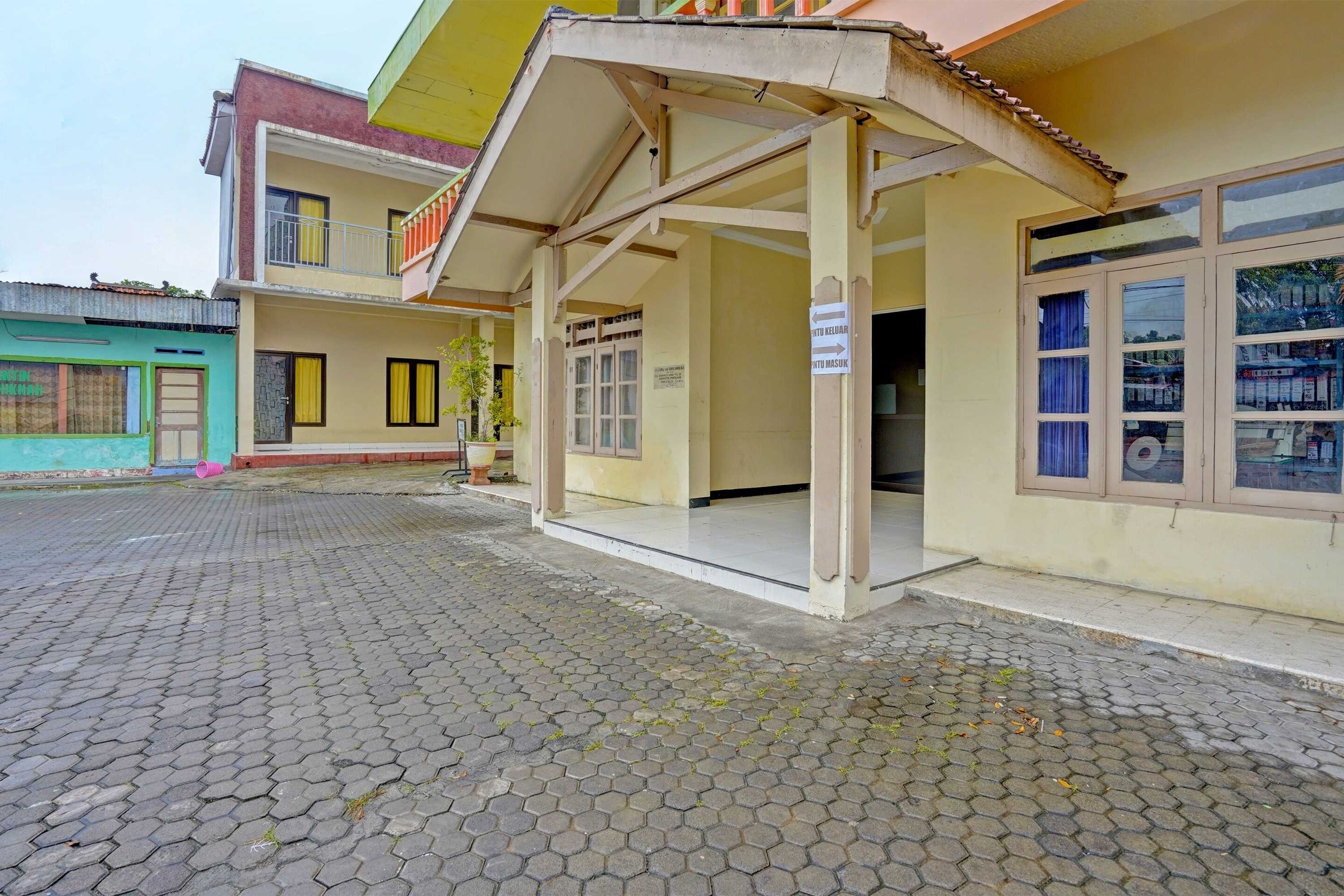 Gift card for Oyo 2708 Hotel Kemuning Syariah Gift card for Oyo 2708 Hotel Kemuning Syariah