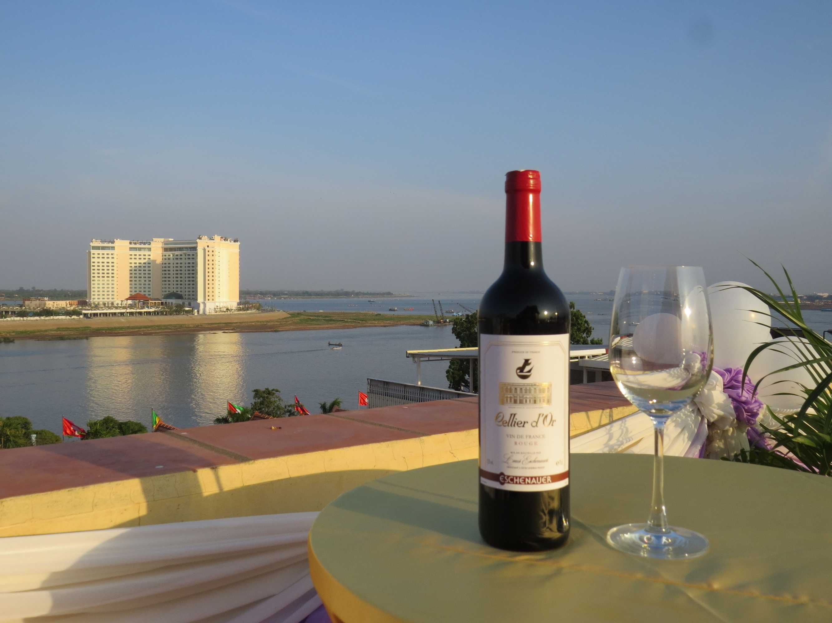Gift card for Ohana Phnom Penh Palace Hotel Gift card for Ohana Phnom Penh Palace Hotel