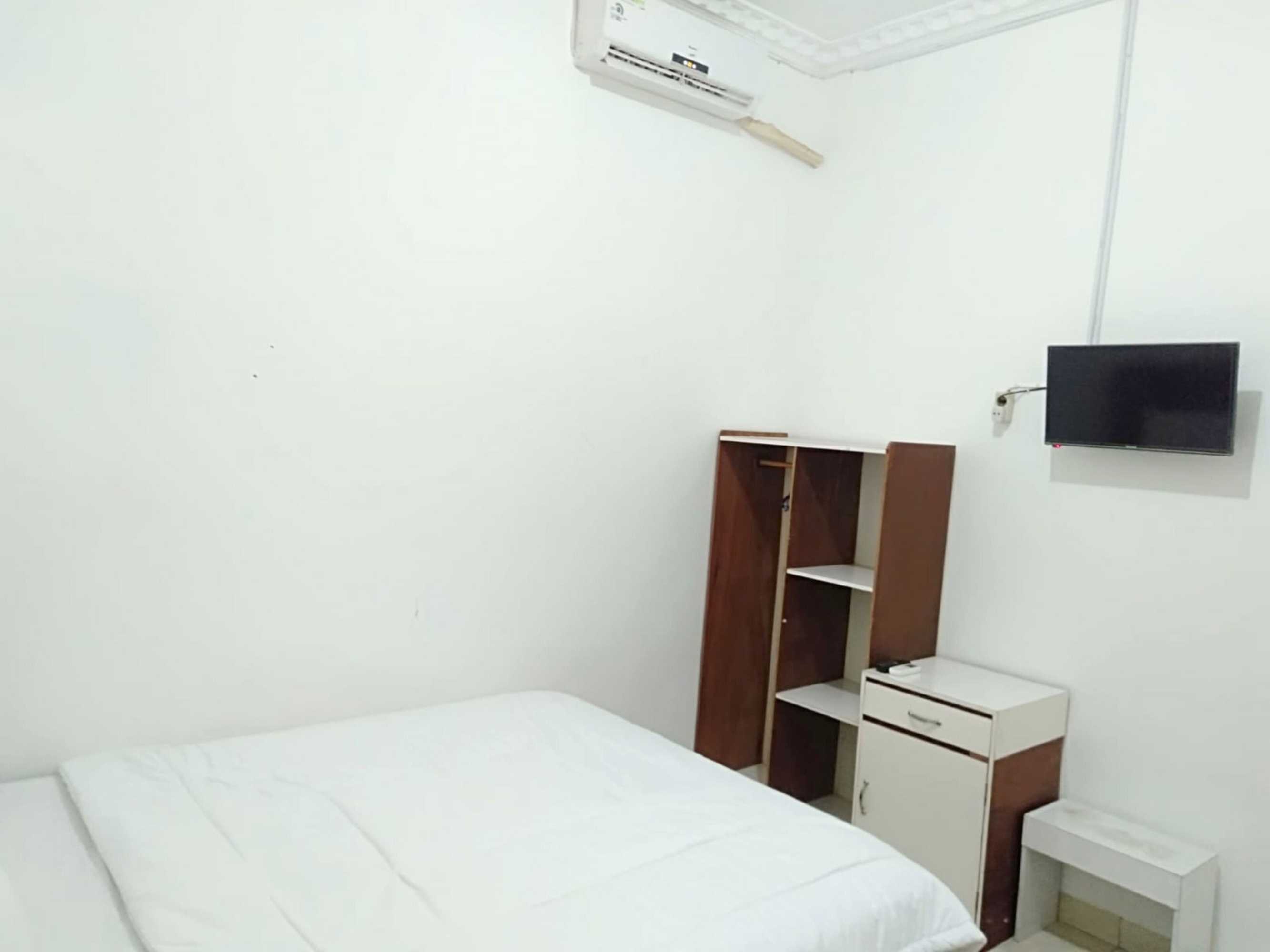 Gift card for Oyo 92596 Al-Razzaq Guest House Gift card for Oyo 92596 Al-Razzaq Guest House