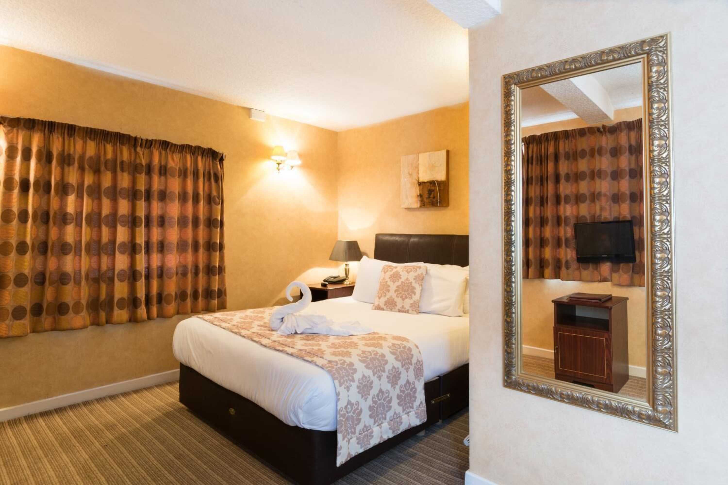 Gift card for The George Hotel Stansted Airport Gift card for The George Hotel Stansted Airport