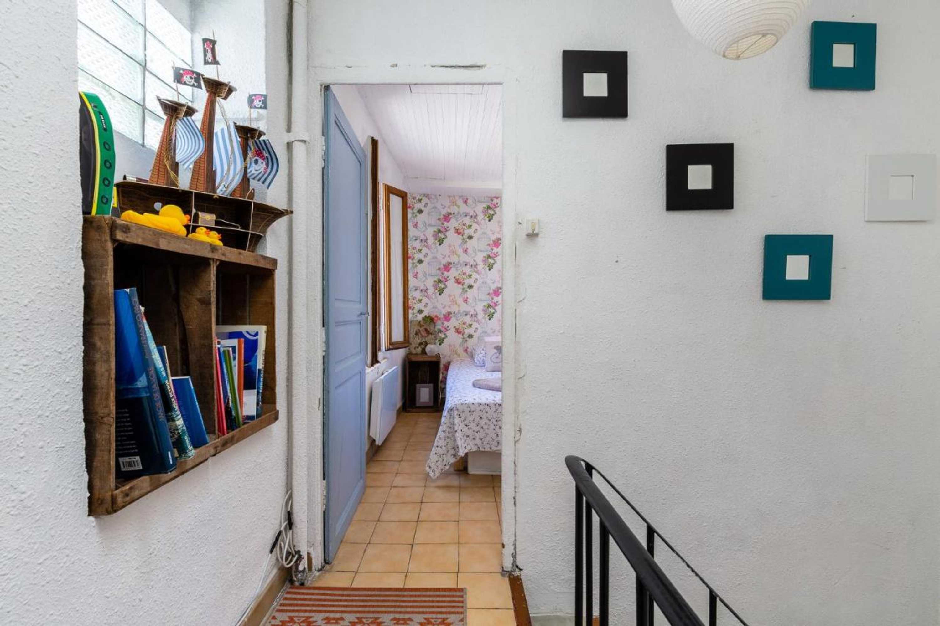 Gift card for The Crew House LA Ciotat - 3 Chambres et Box Privatif au Dessus du Vieux Port Gift card for The Crew House LA Ciotat - 3 Chambres et Box Privatif au Dessus du Vieux Port