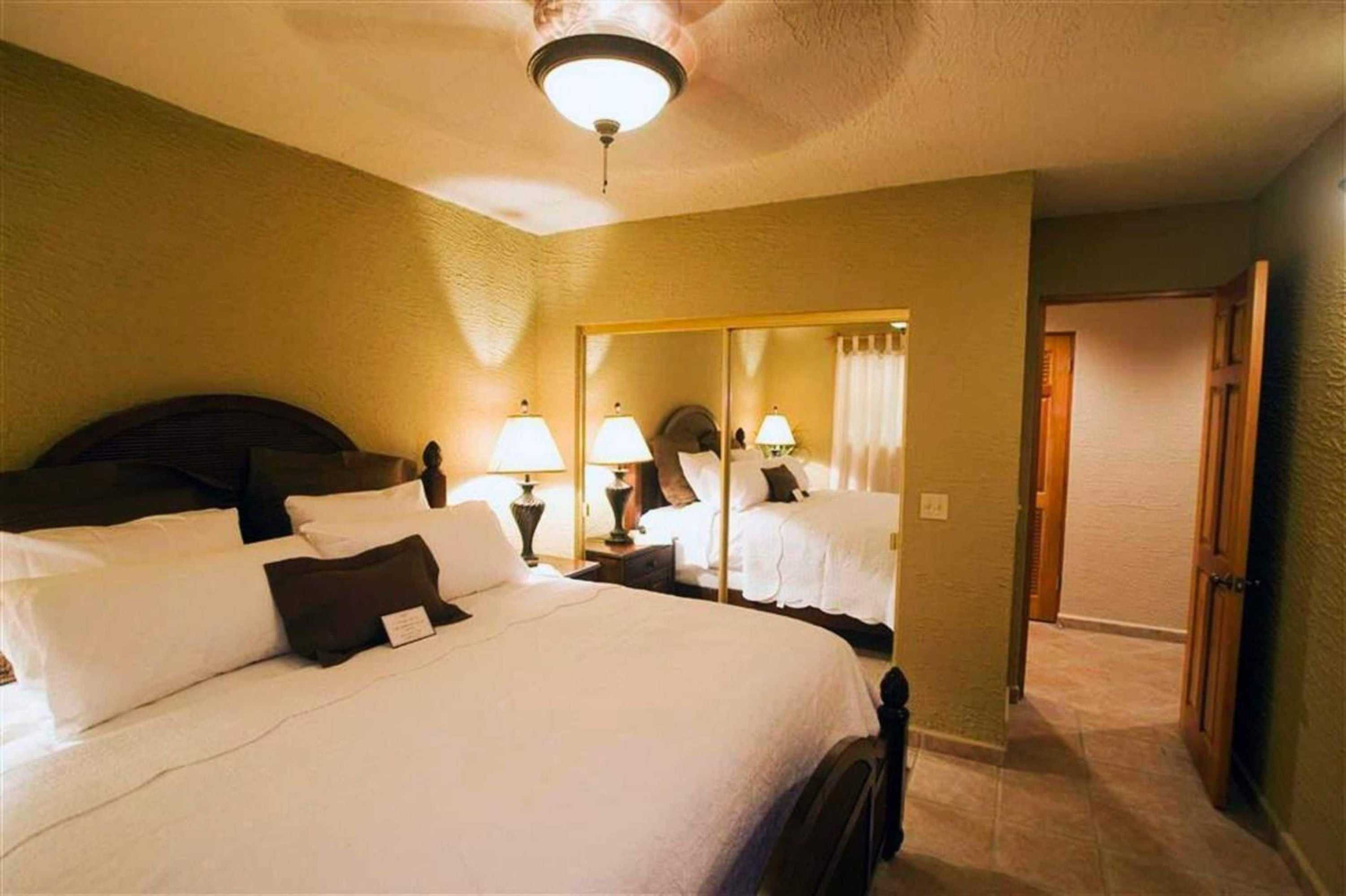 Gift card for Clarion Suites Roatan at Pineapple Villas Gift card for Clarion Suites Roatan at Pineapple Villas