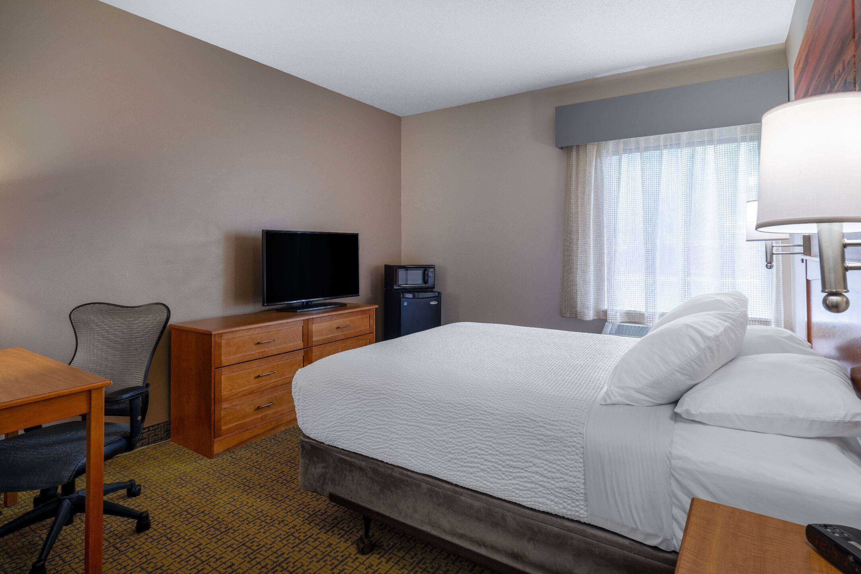 Gift card for Days Inn & Suites by Wyndham Madison Gift card for Days Inn & Suites by Wyndham Madison