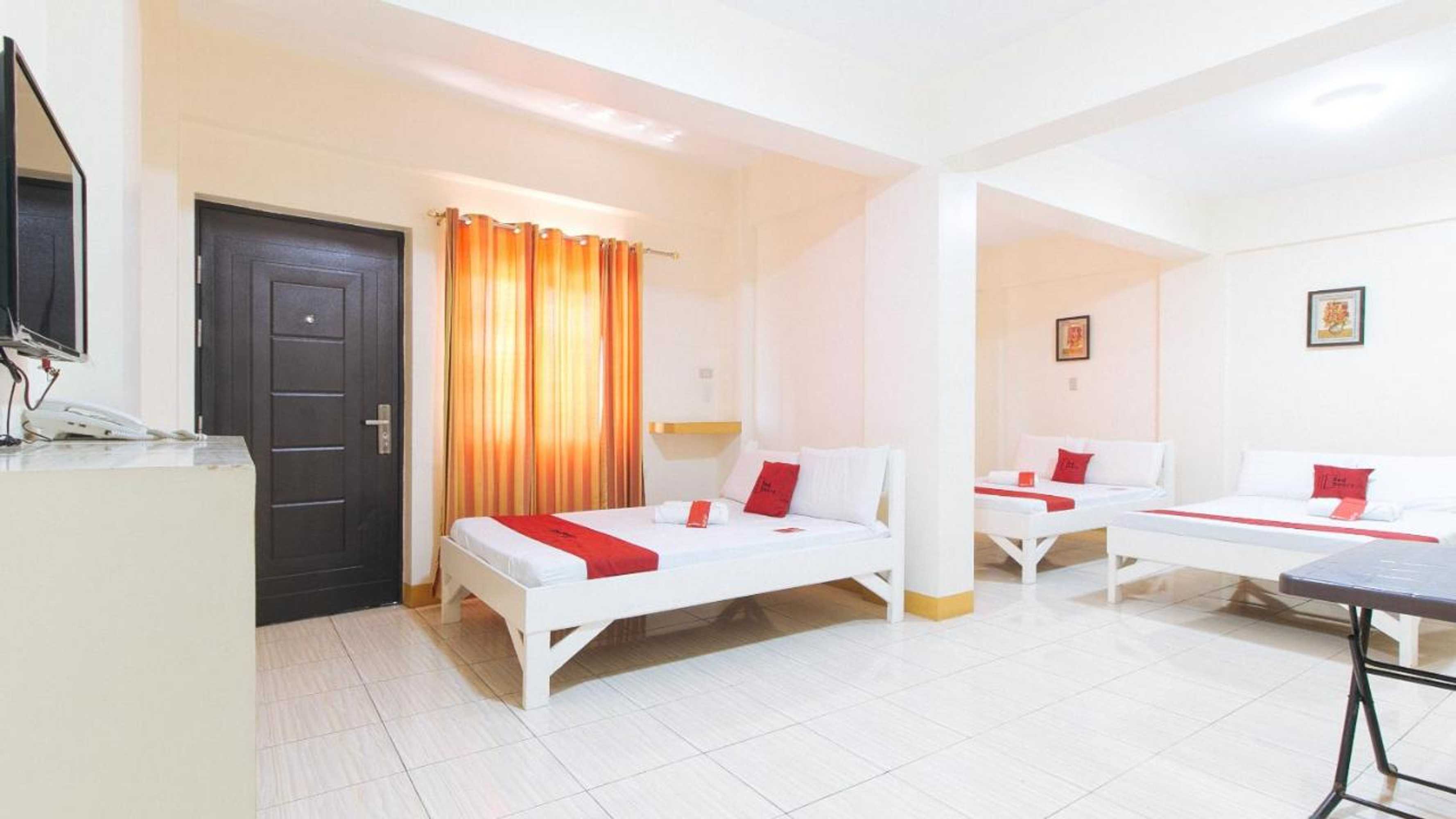 Gift card for Reddoorz @ Golden Skye Hotel Guagua