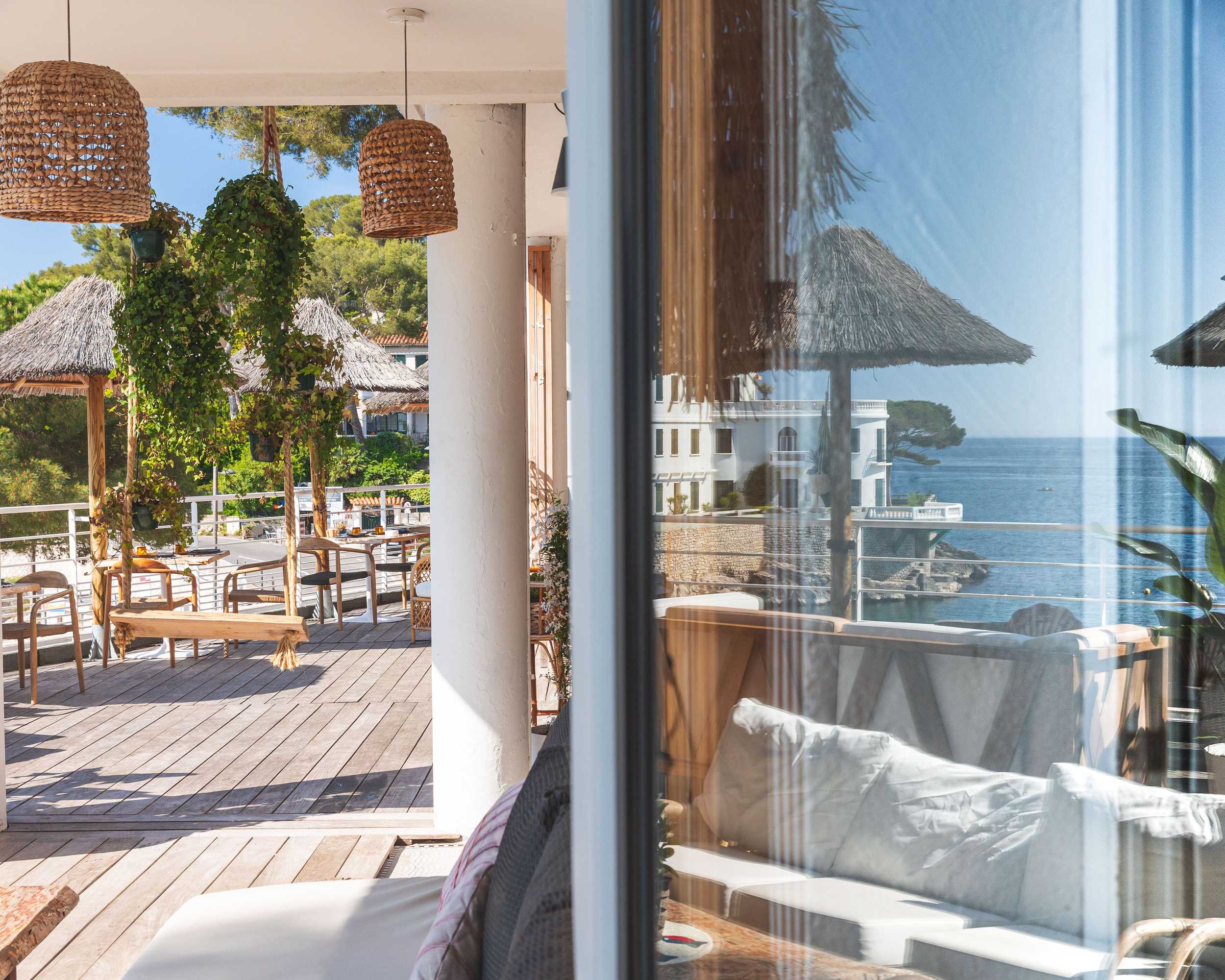 Gift card for Hôtel de la Plage Mahogany Gift card for Hôtel de la Plage Mahogany