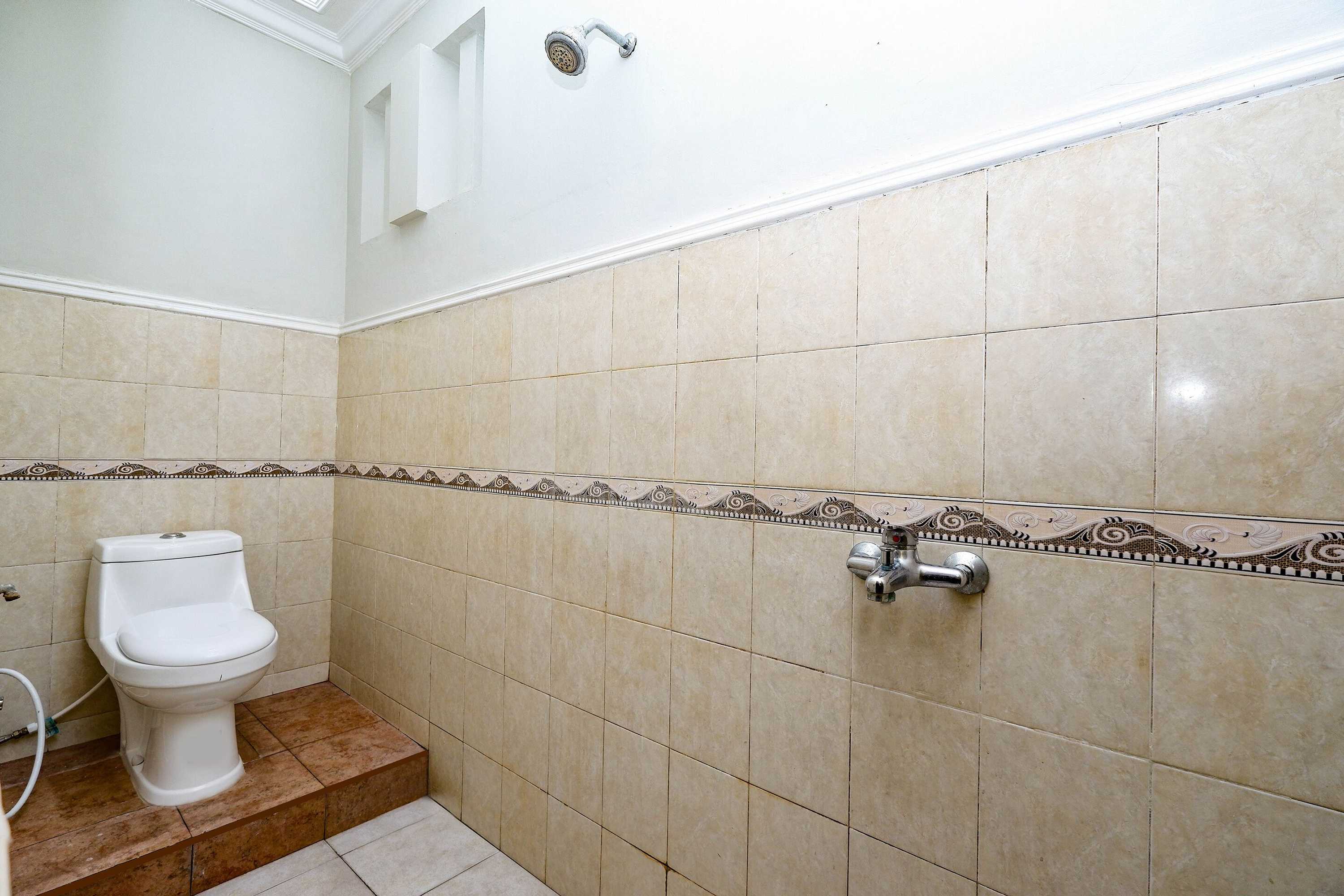 Gift card for Super Oyo 2436 Hotel Kencana