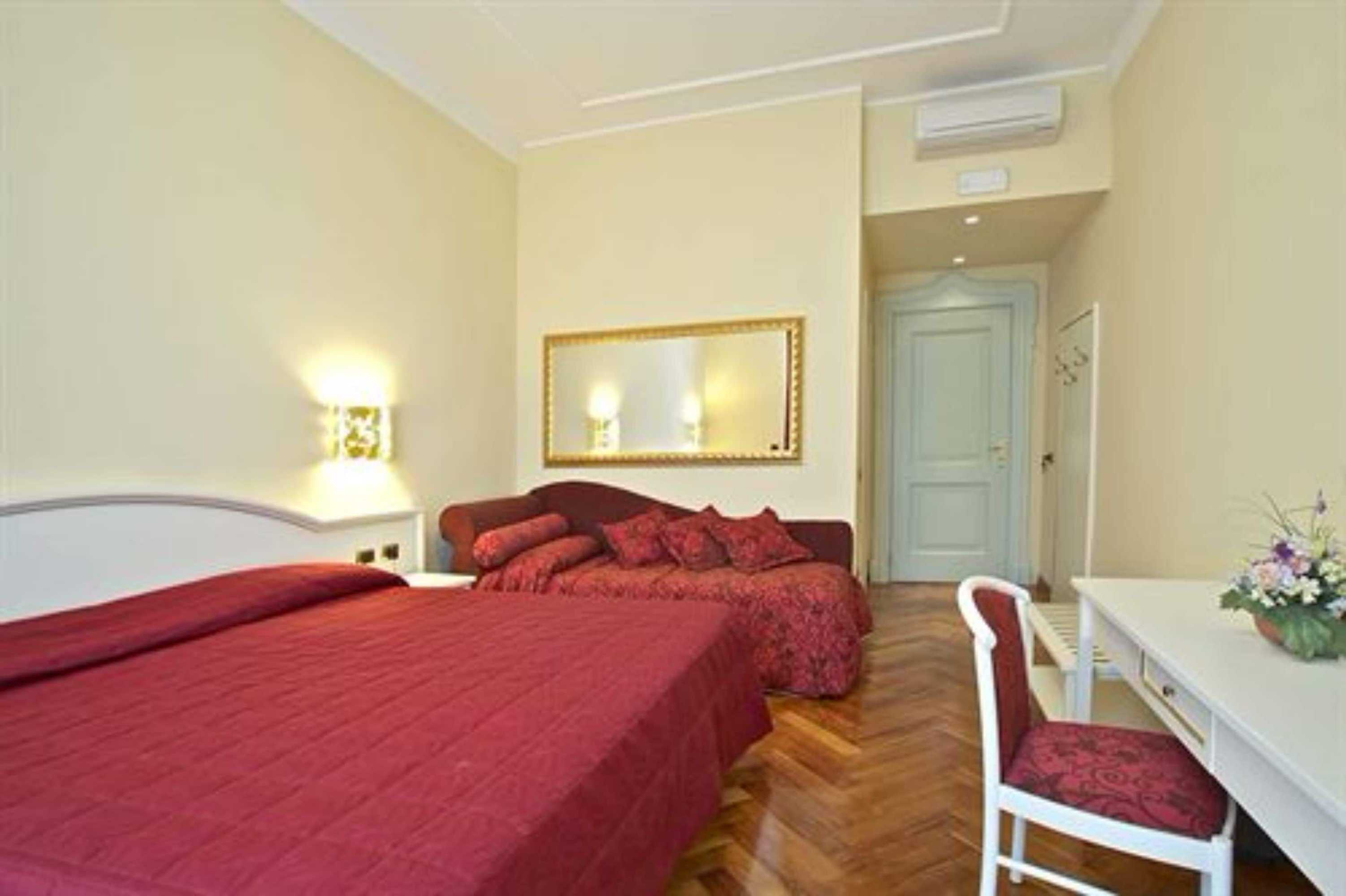 Gift card for Hotel Excelsior Splendide Gift card for Hotel Excelsior Splendide